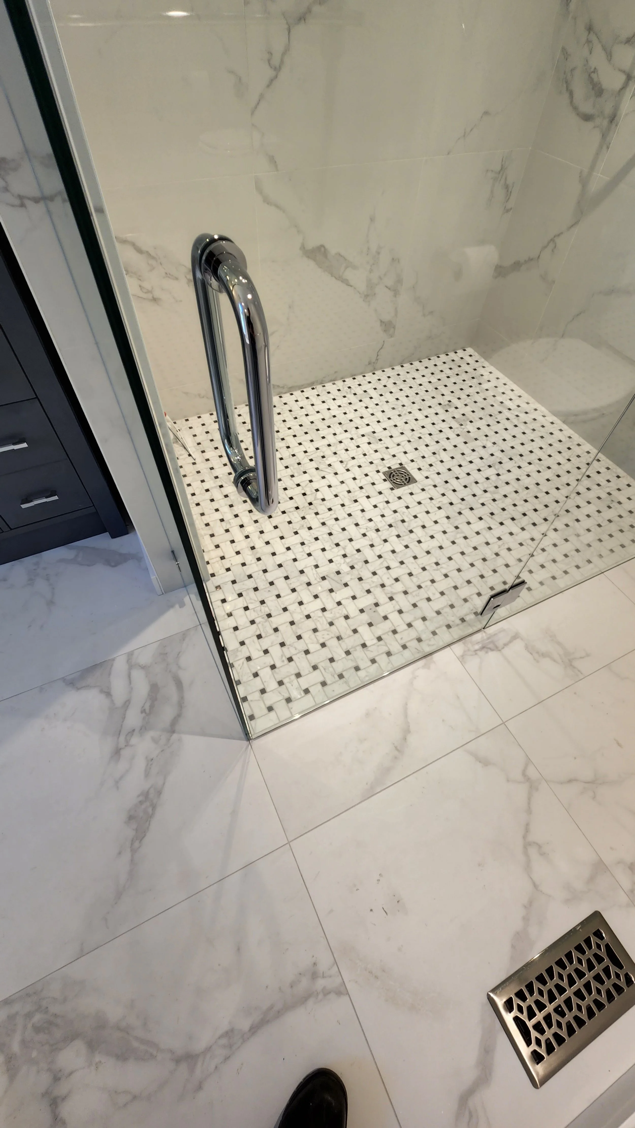 Crystal Glass Shower Enclosures Victoria BC108.jpg