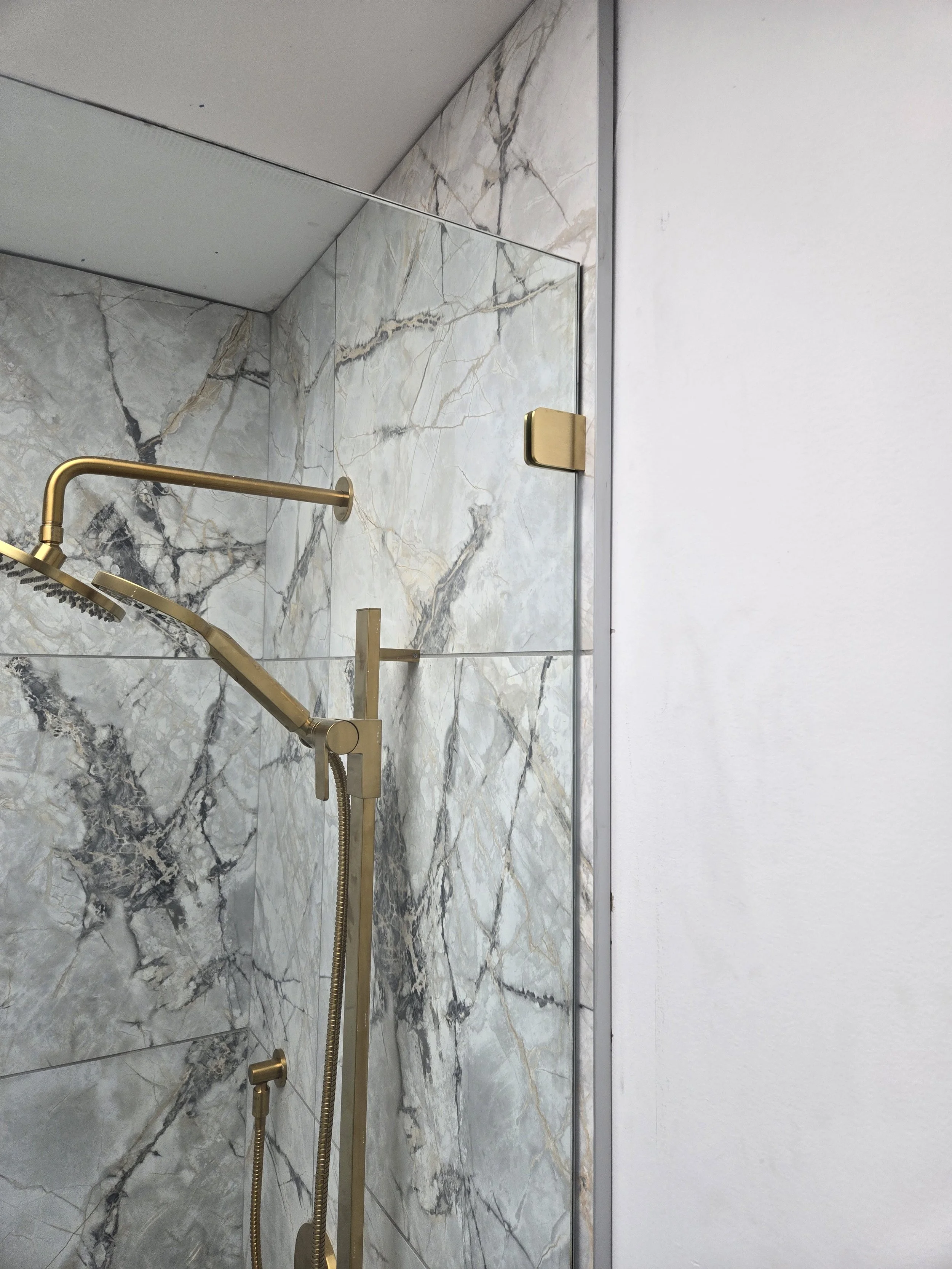 Crystal Glass Shower Enclosures Victoria BC160.jpg