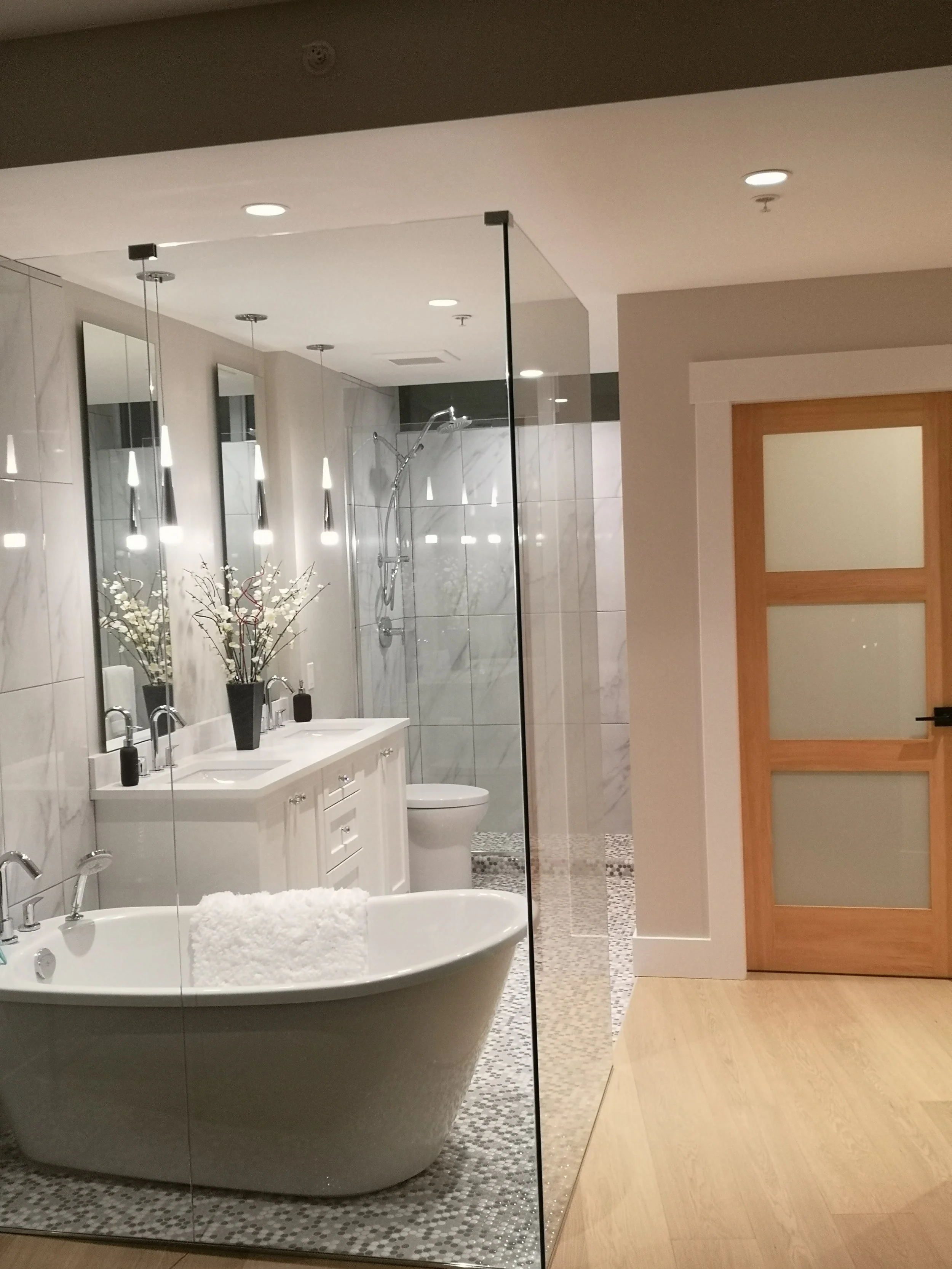 Crystal Glass Shower Enclosures Victoria BC11.jpg
