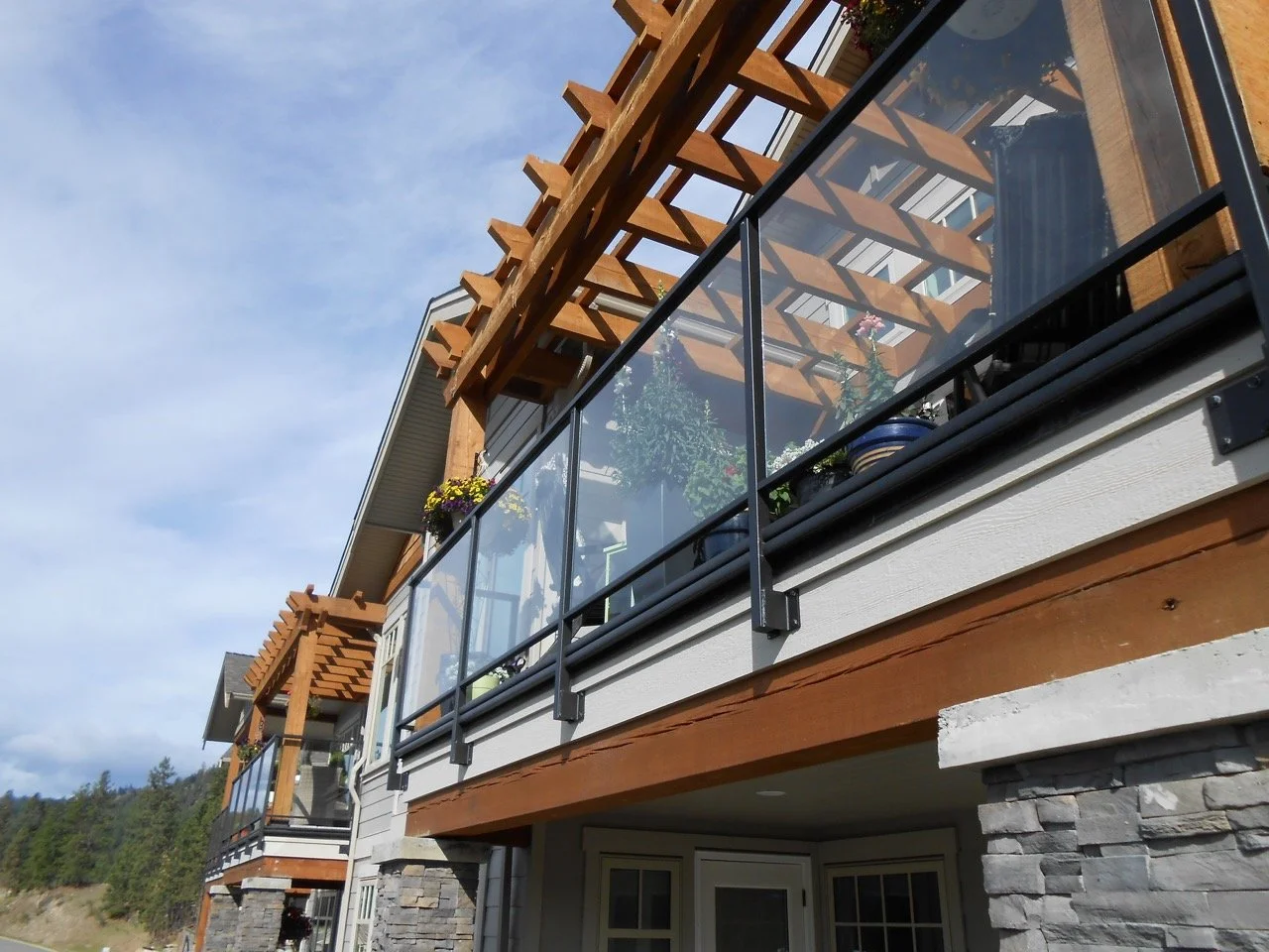 Crystal Glass Glass Railings Victoria BC1.jpeg