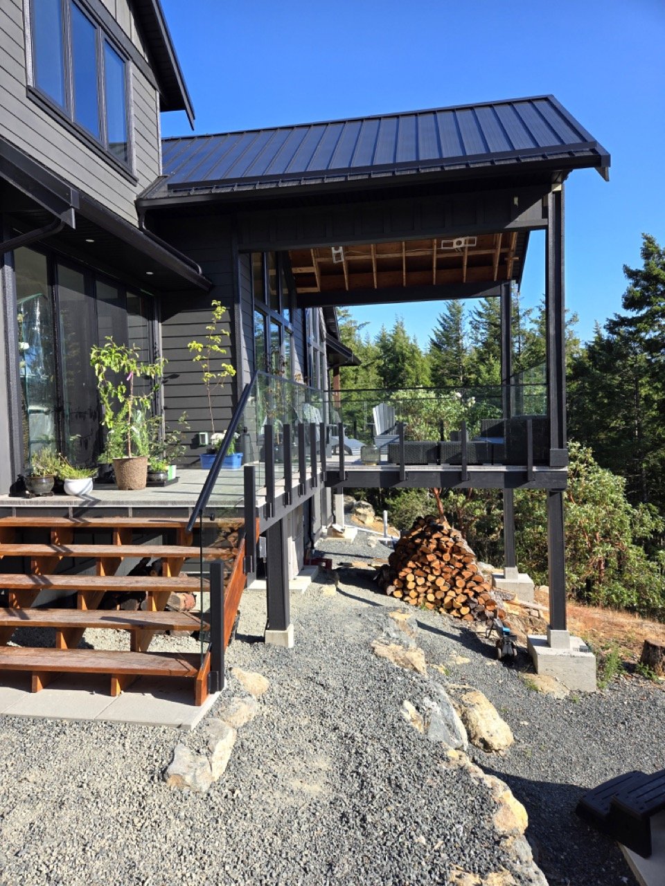 Crystal Glass Glass Railings Victoria BC109.jpeg