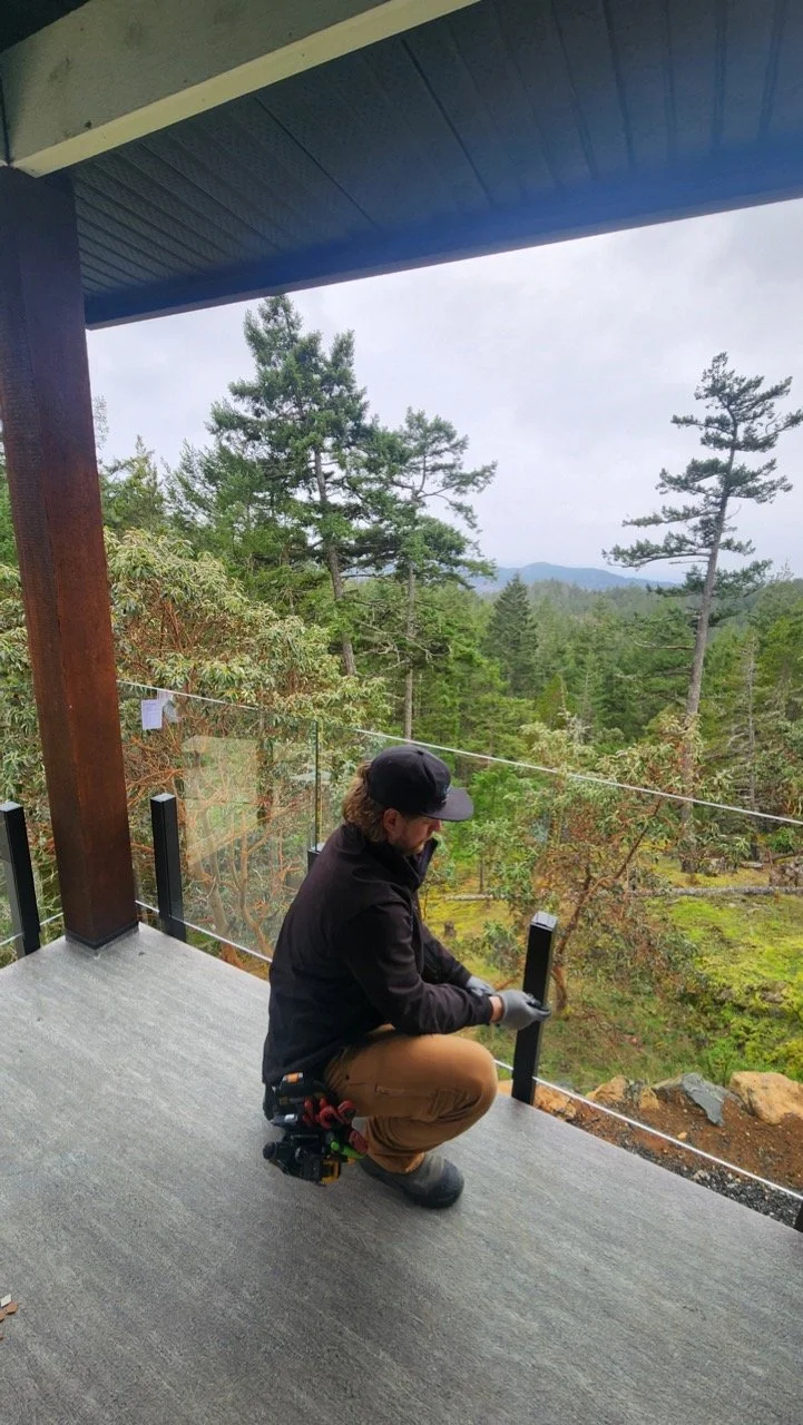 Crystal Glass Glass Railings Victoria BC96.jpeg