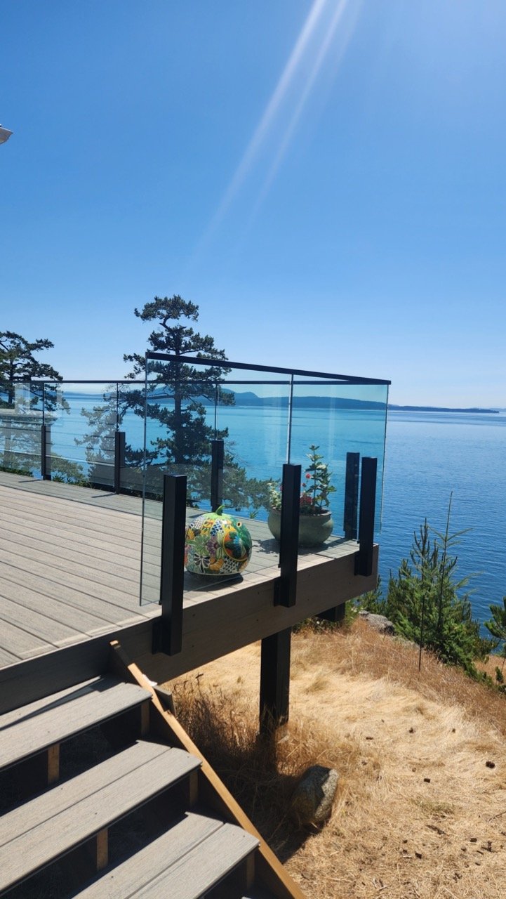 Crystal Glass Glass Railings Victoria BC83.jpeg