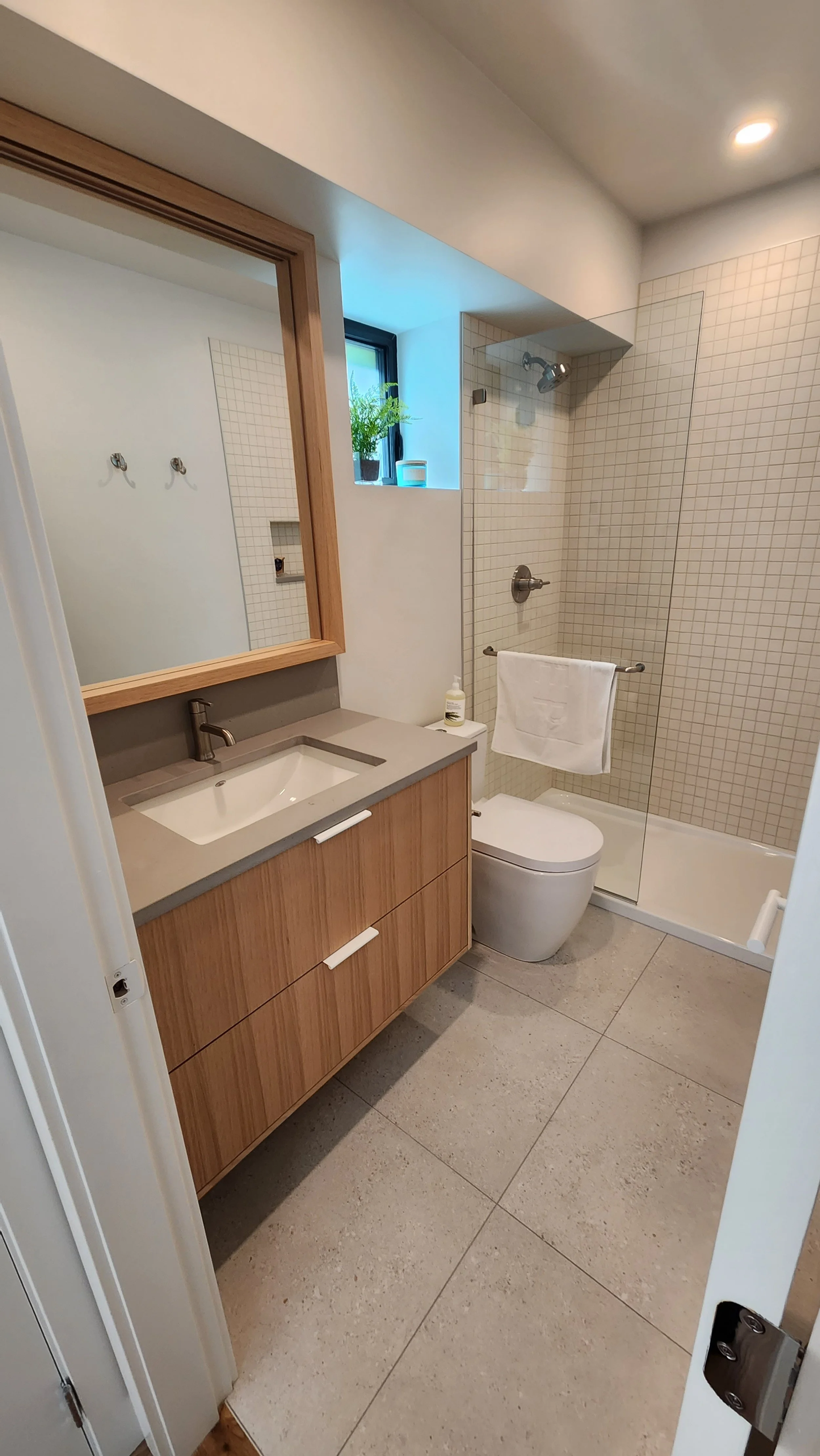 Crystal Glass Shower Enclosures Victoria BC123.jpg