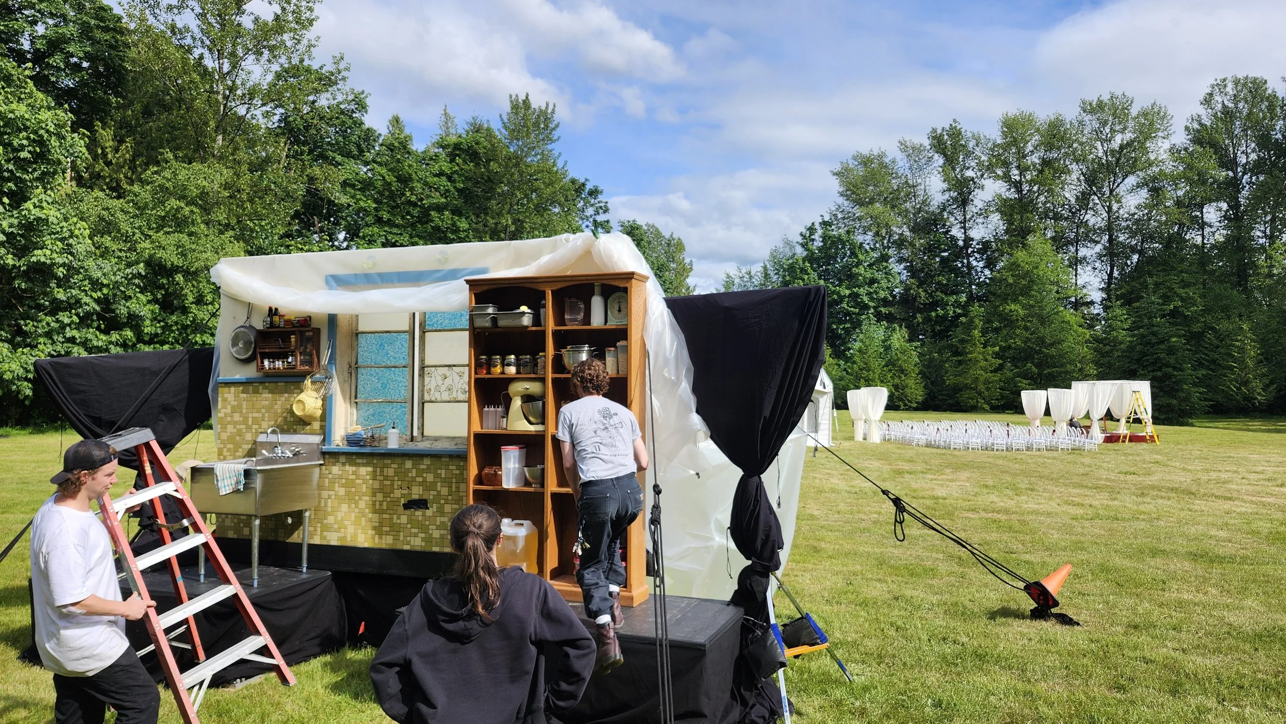 Chicken Sisters [Season 3] (2025)