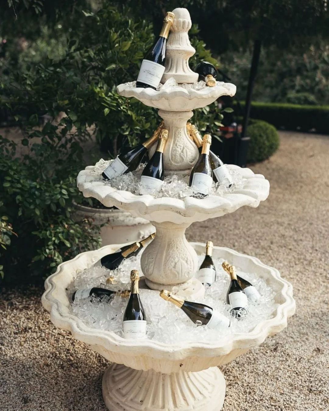 Romantic Minimalism isn't just an aesthetic &ndash; it's effortless sophistication with enough runway to make it truly your own. Check out a few of these latest &amp; favorite Pinterest additions for inspo. Want to bring this aesthetic to life? Link 