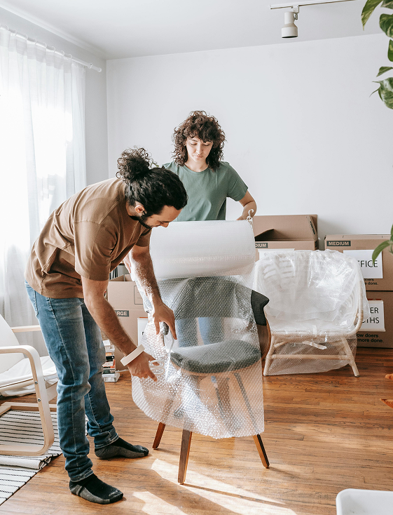 Ello Cleaning team performing move out cleaning in Burnaby, BC home