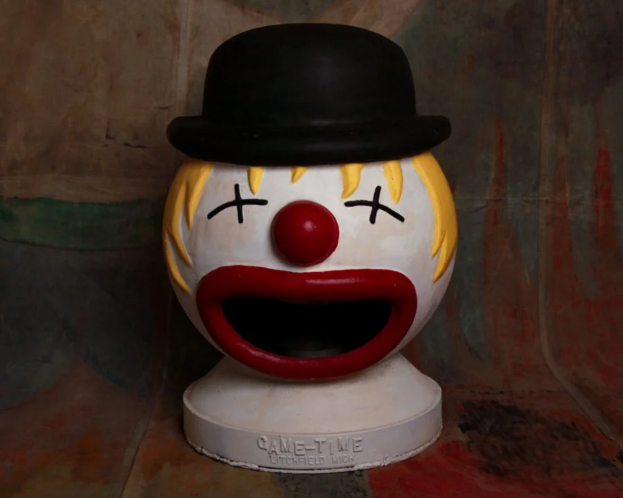 Clown trash can-4.jpg