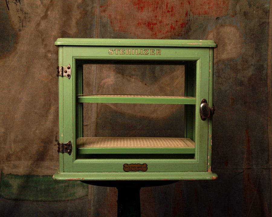 Sterilizer display case-7.jpg