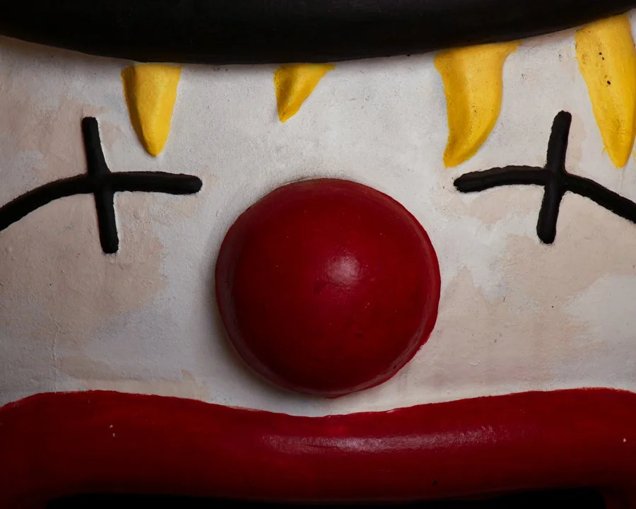 Clown trash can-2.jpg