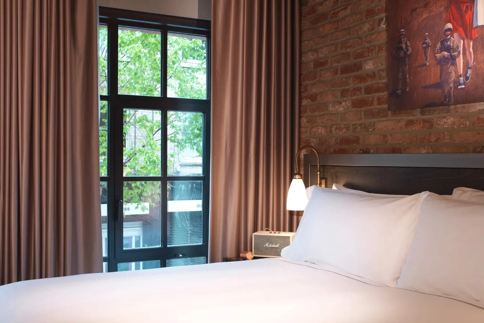 Banksy shopping 2.jpg.webp