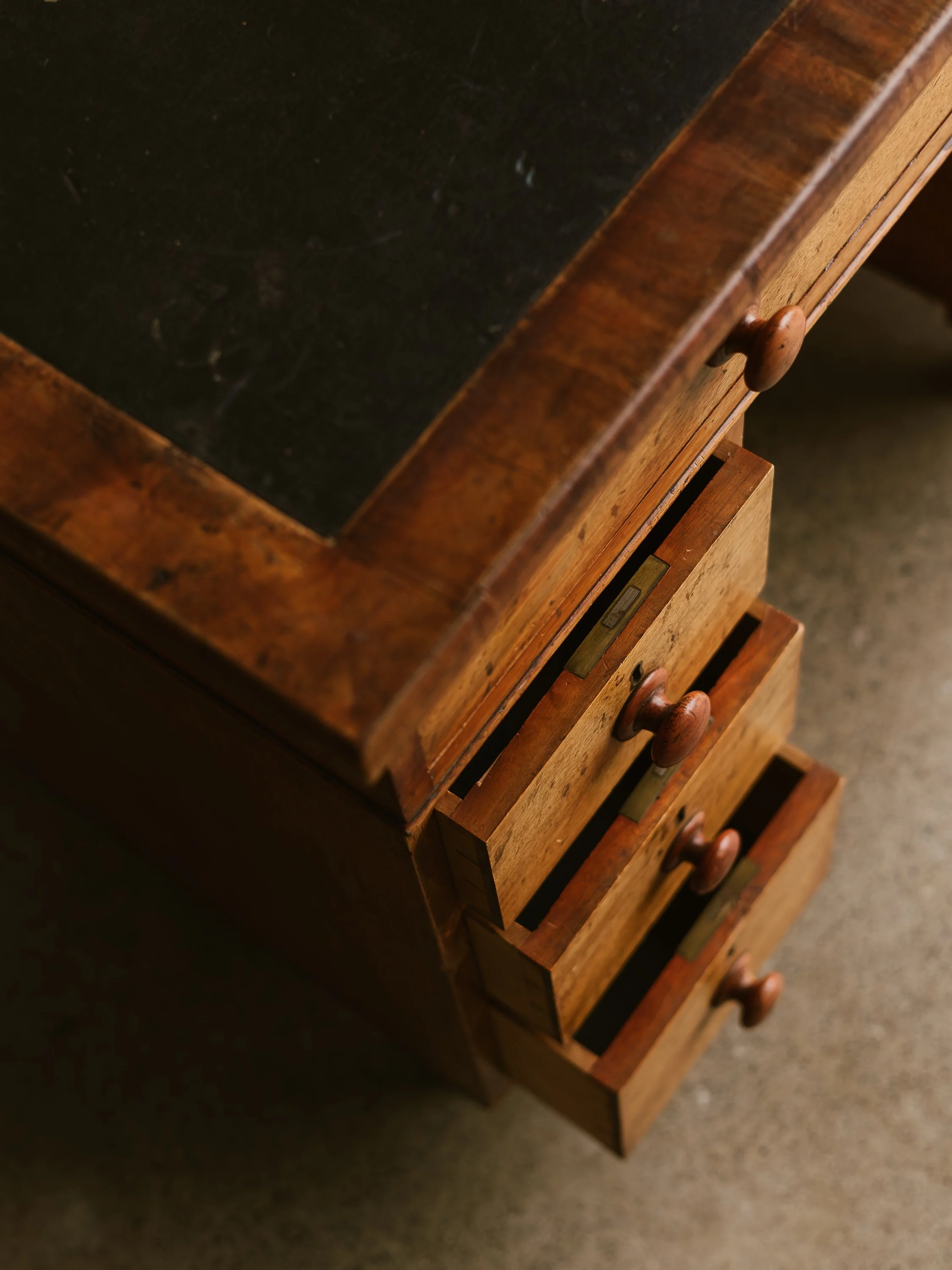 The Catalogue 4;3-37.jpg