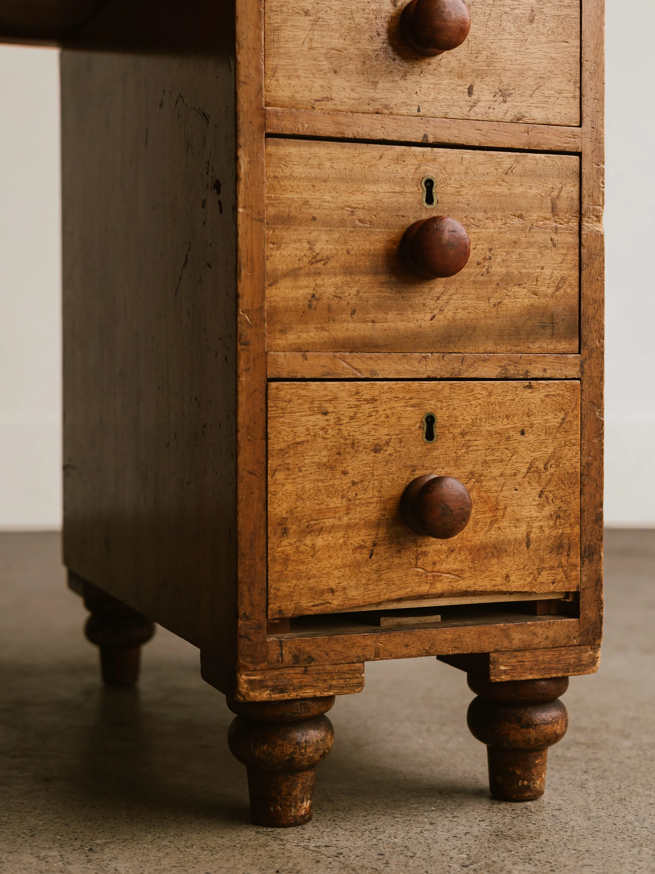 The Catalogue 4;3-39.jpg