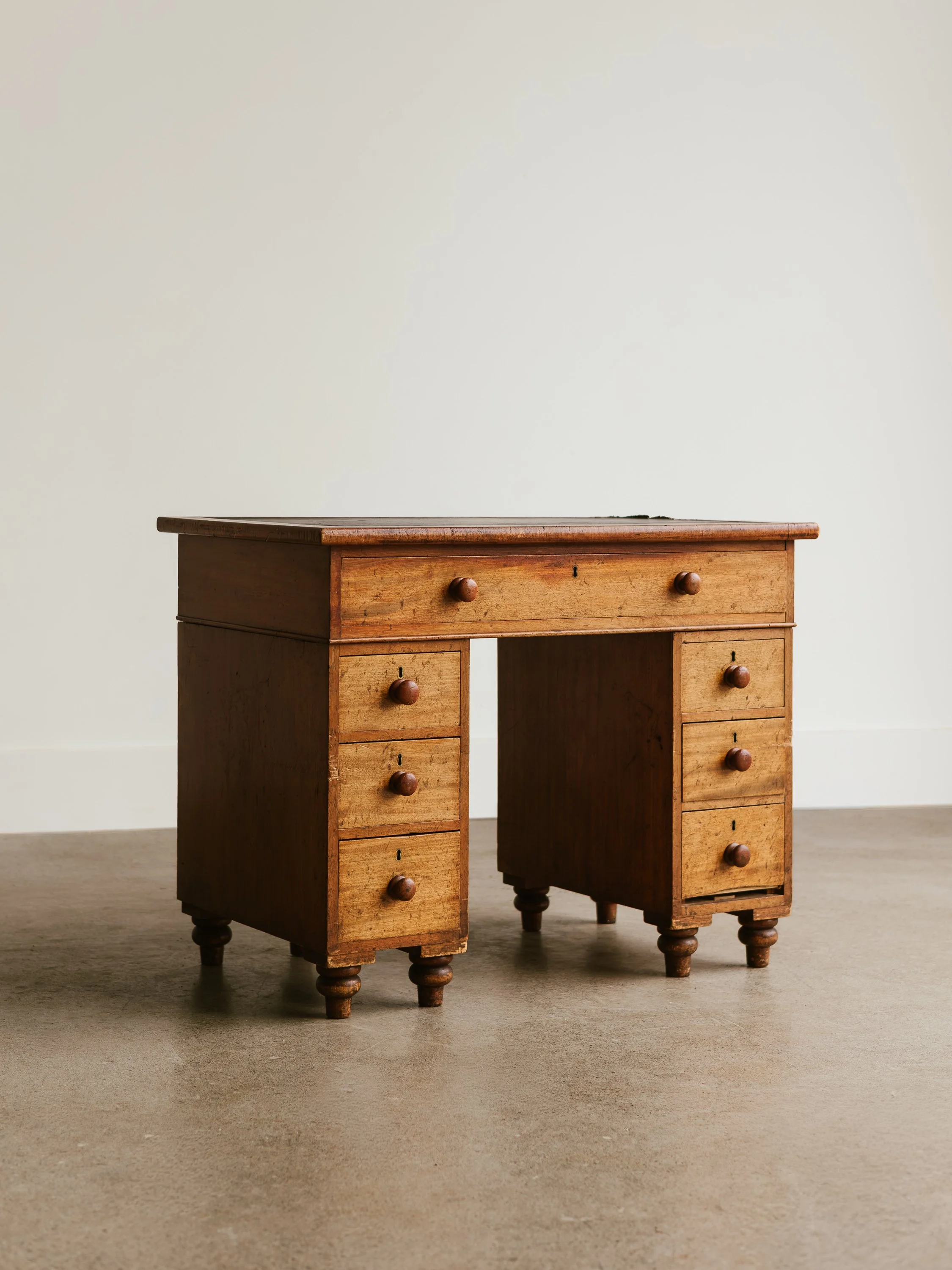 The Catalogue 4;3-35.jpg