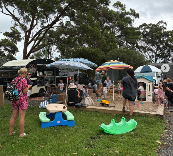 Sandpit Play and Petting Zoo