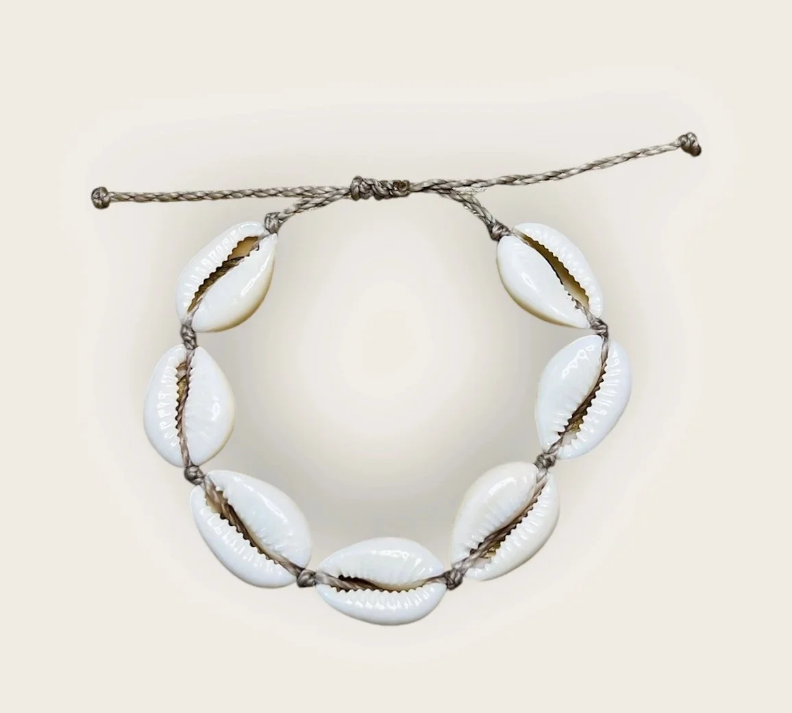 shell bracelet.jpg