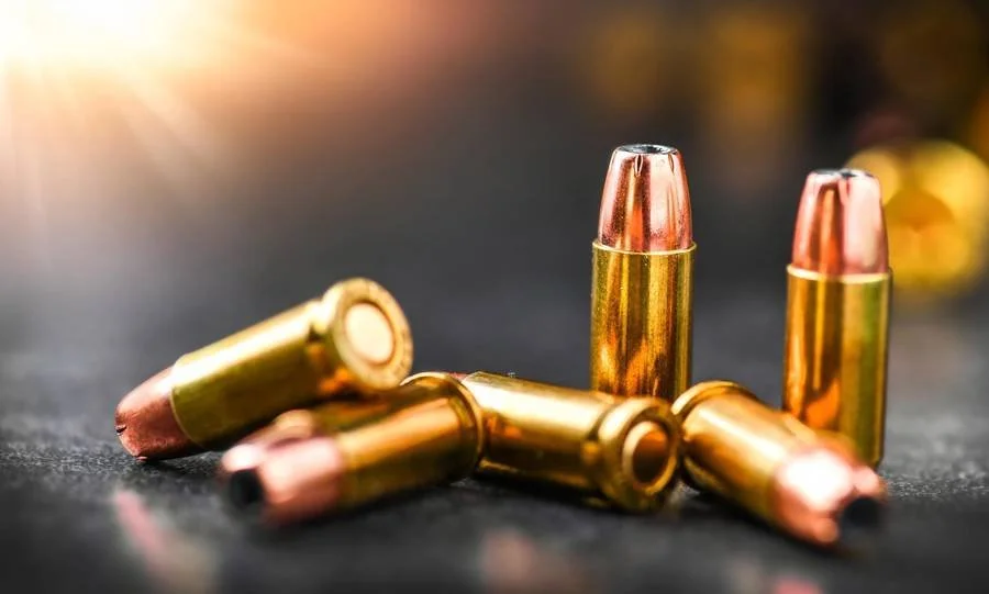 Η νύφη με τις σφαίρες