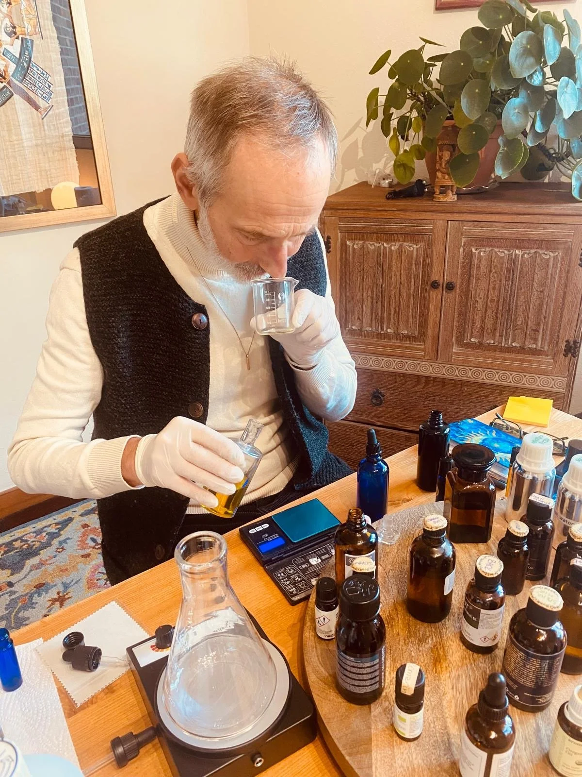 How to Create a Personalised Perfume: The Bespoke Fragrance Process Explained