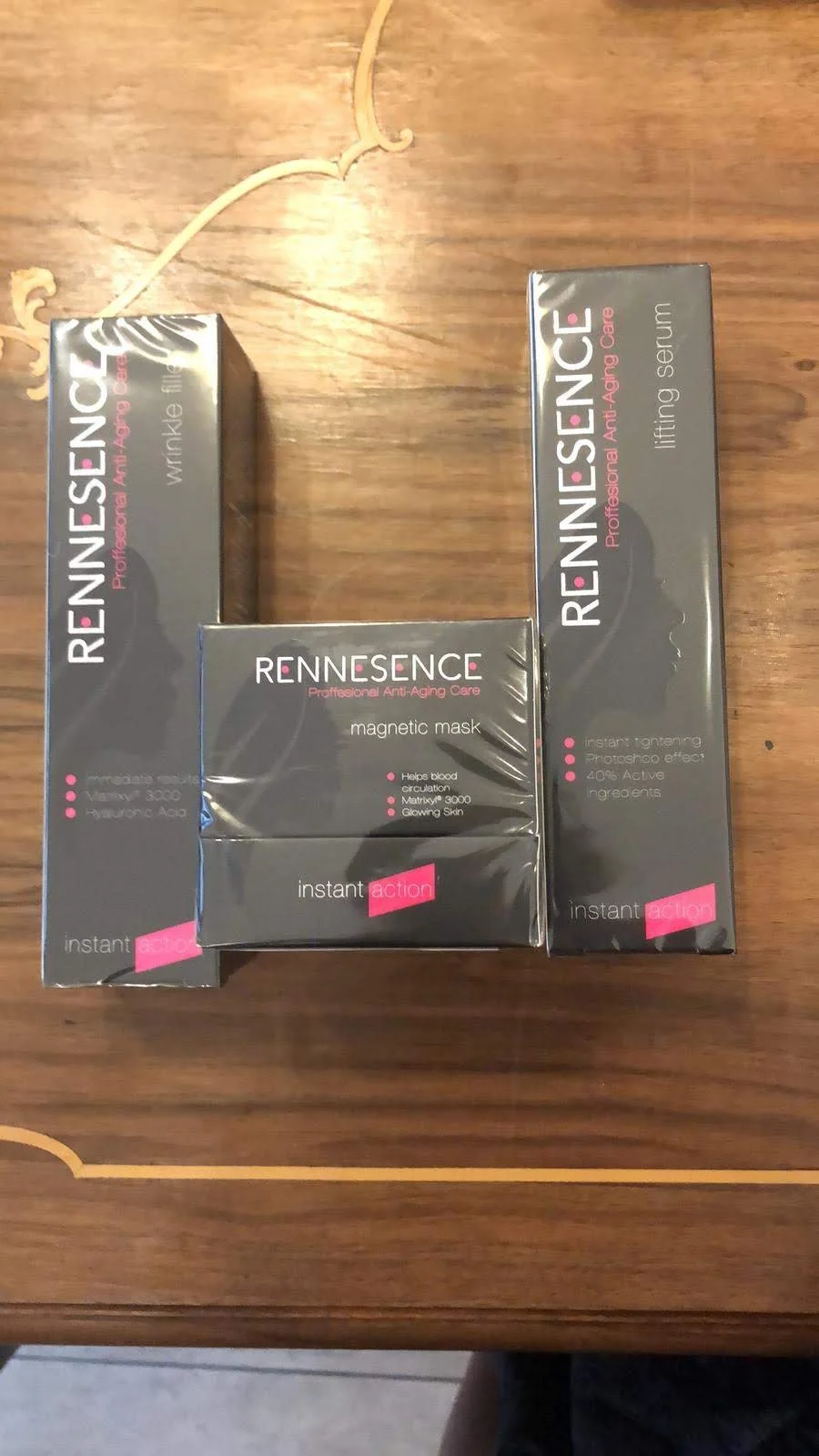 FOTO-rennesence biotissima nuovi prodotti maschera magnetica, siero, wrinkle, lifting.jpg