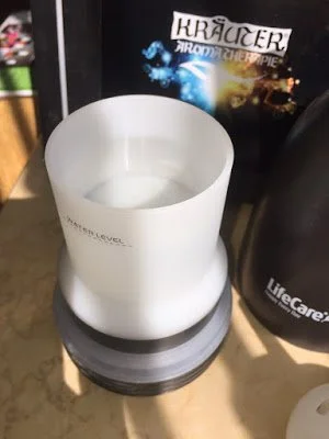 FOTO-aromaterapia diffusore contenitore oli essenziali.jpg