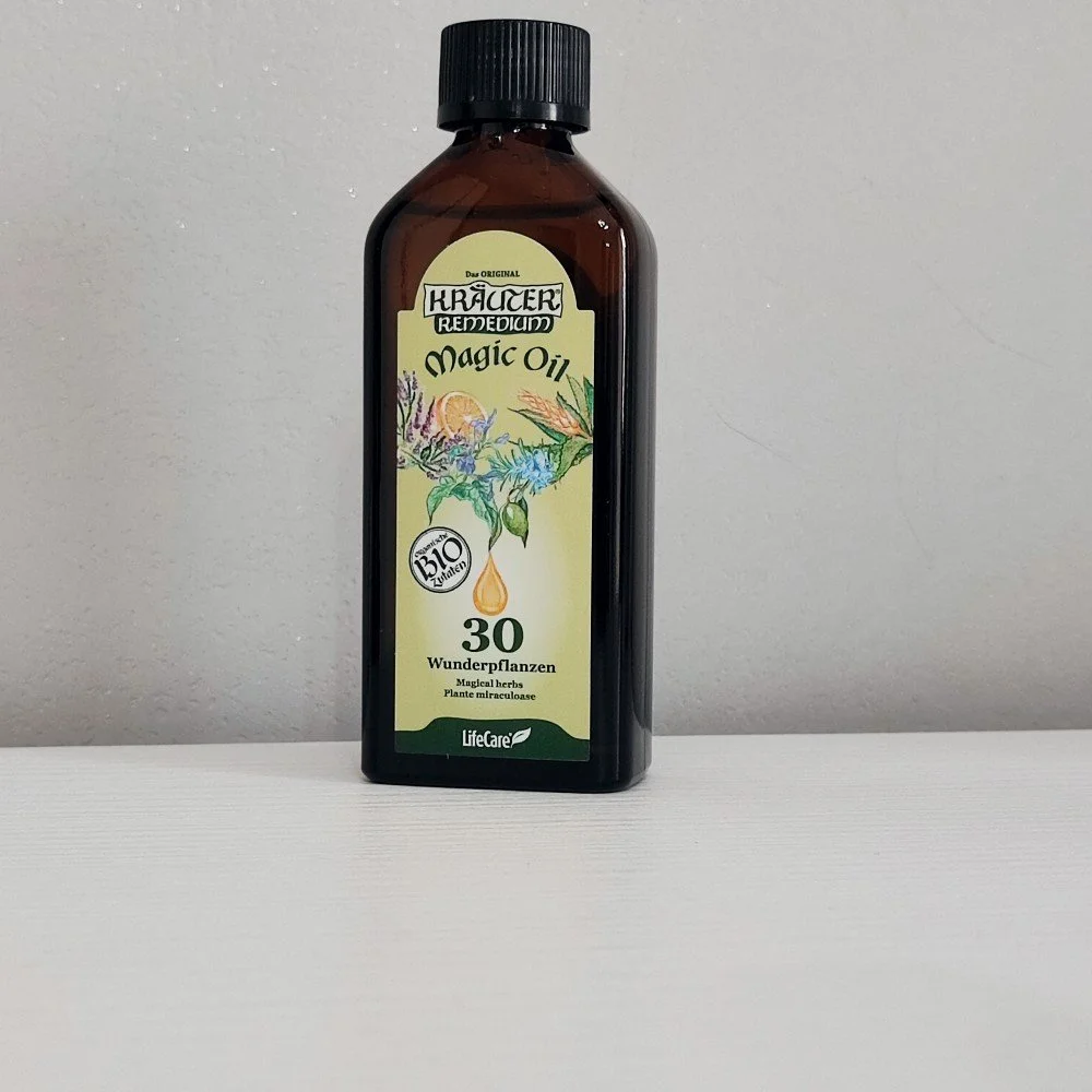 FOTO-4083 Olio, Magic Oil, Life Care 30 oli essenziali ed erbe bio.jpg