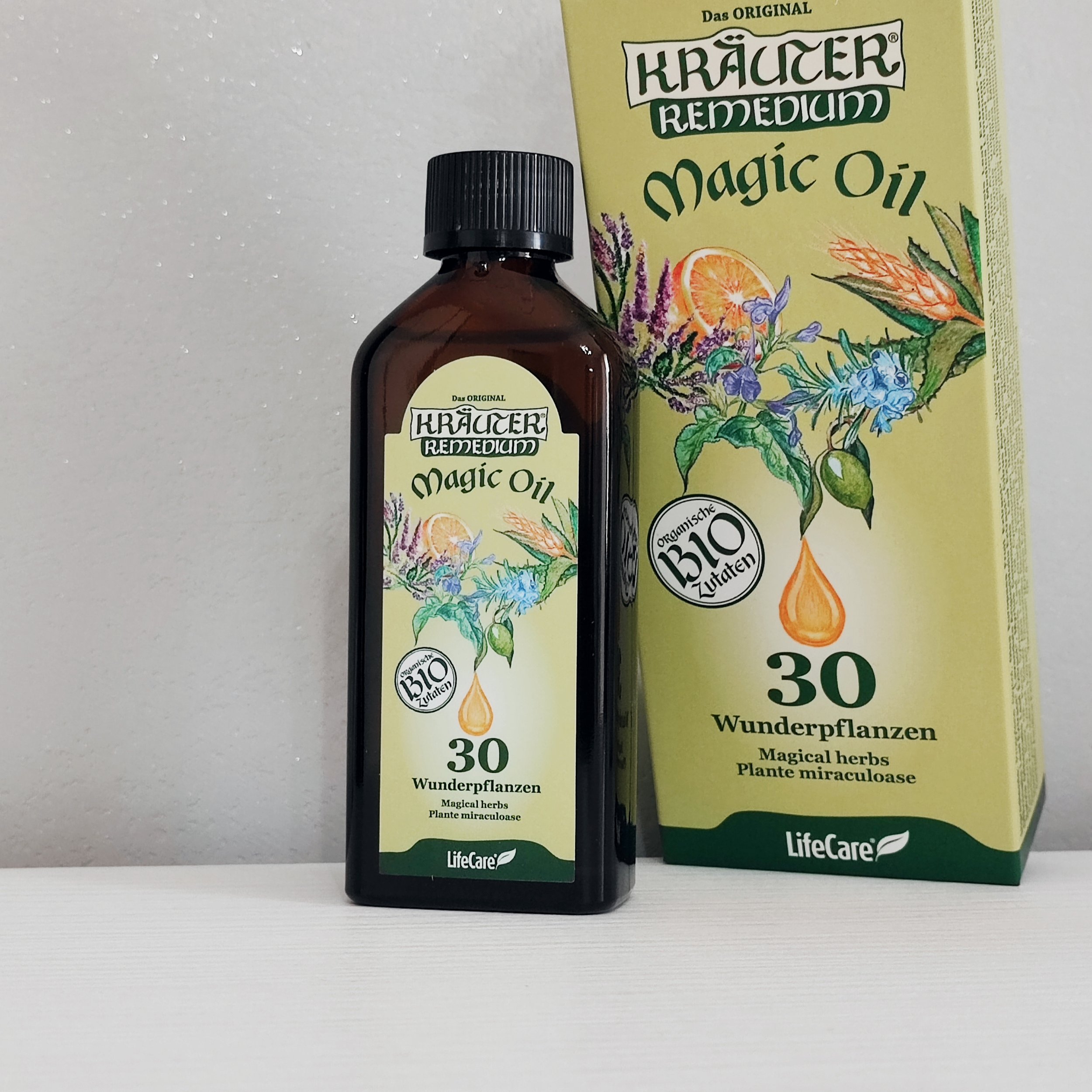 4083 Olio, Magic Oil, Life Care 30 oli essenziali erbe e piante bio.jpg