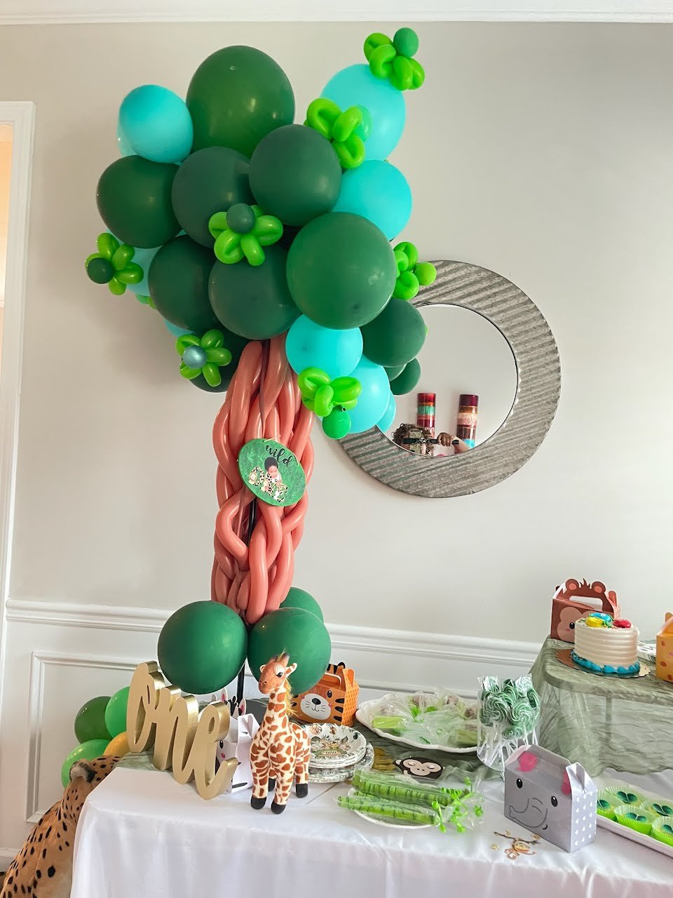 Grab-and-Go Organic Balloon Tree