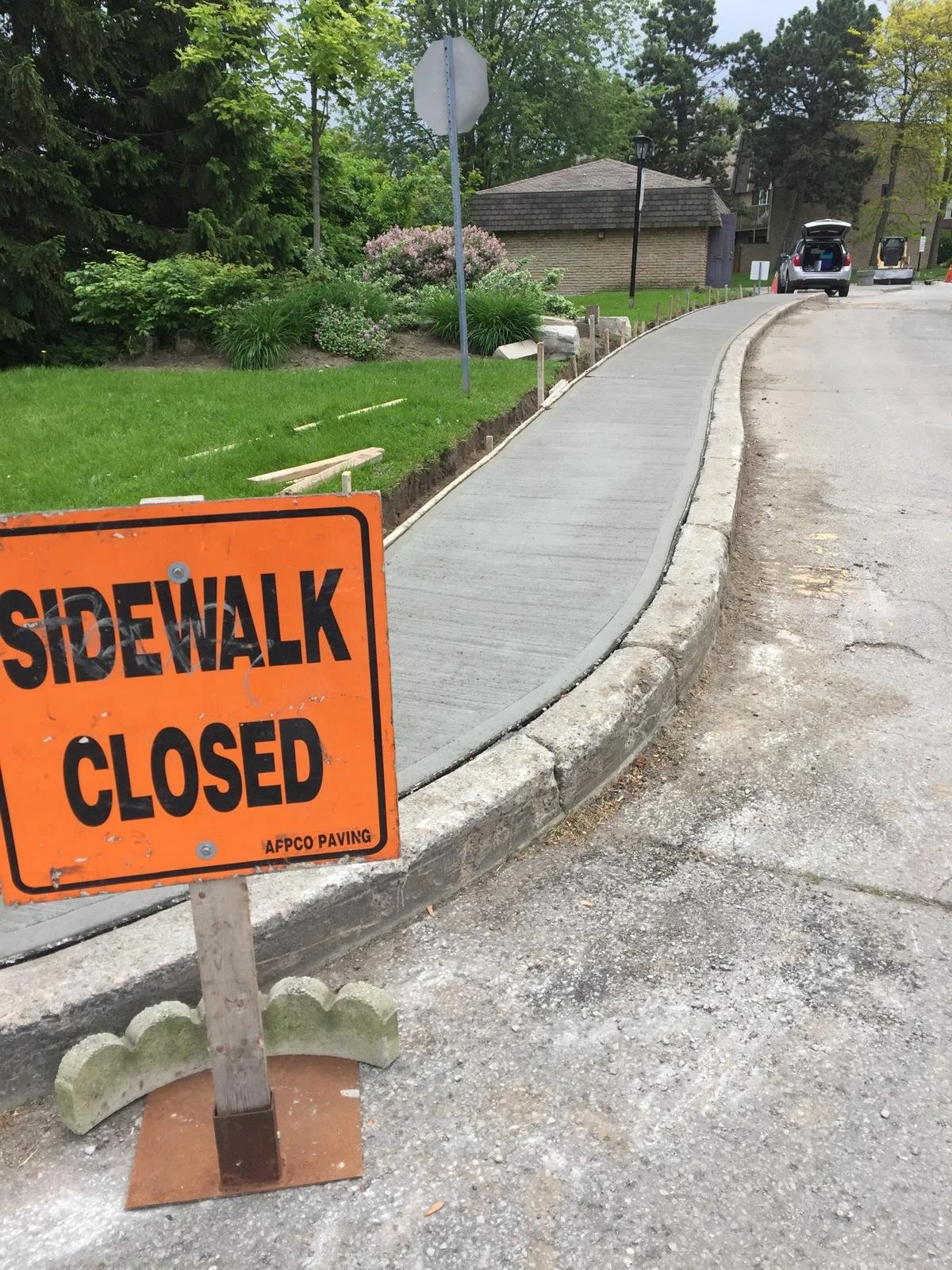 sidewalk4.jpg