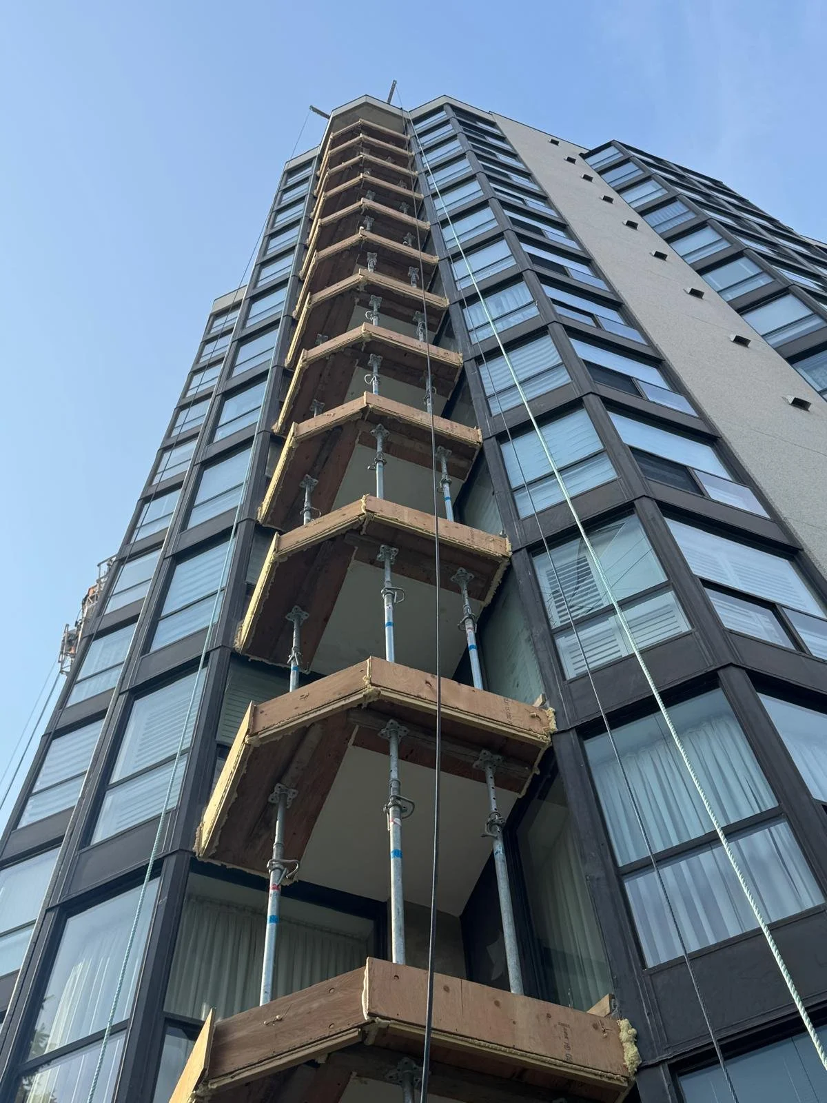 balcony3.jpg