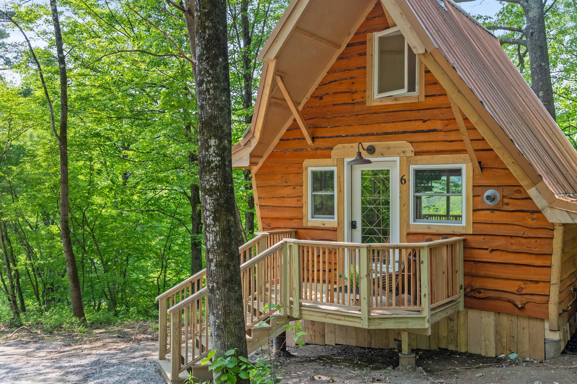 Cabin 6-3.jpg