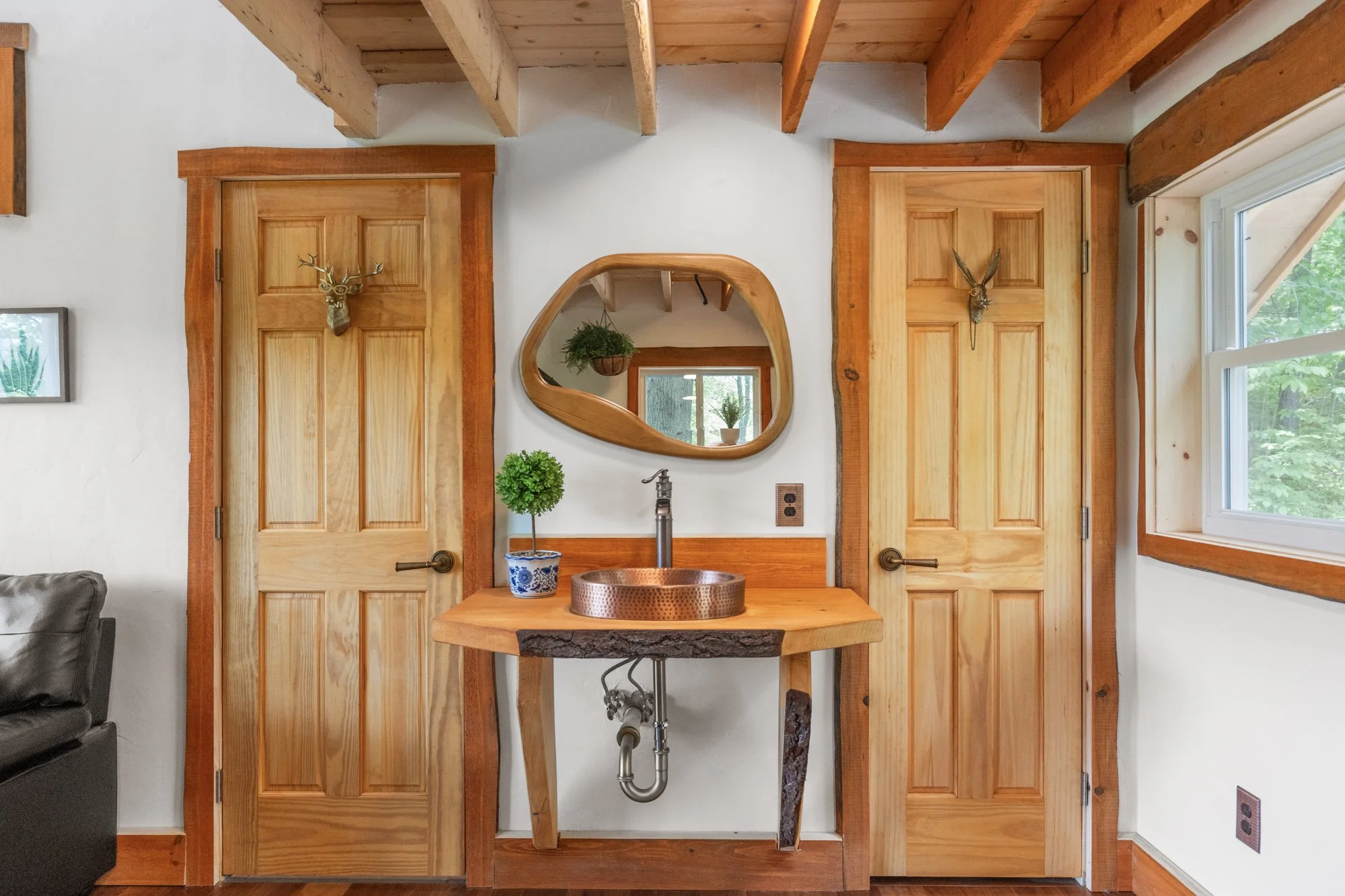 Cabin 6-8.jpg