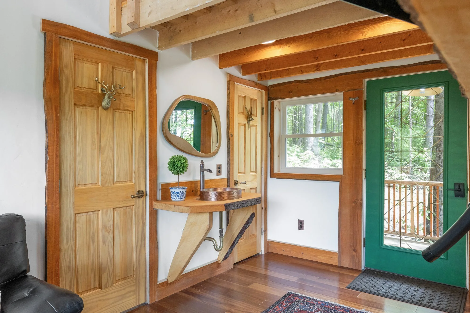 Cabin 6-7.jpg