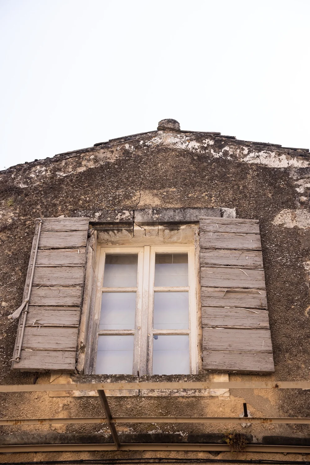 window above the Sacha le Concept Store on Place Albert Roure