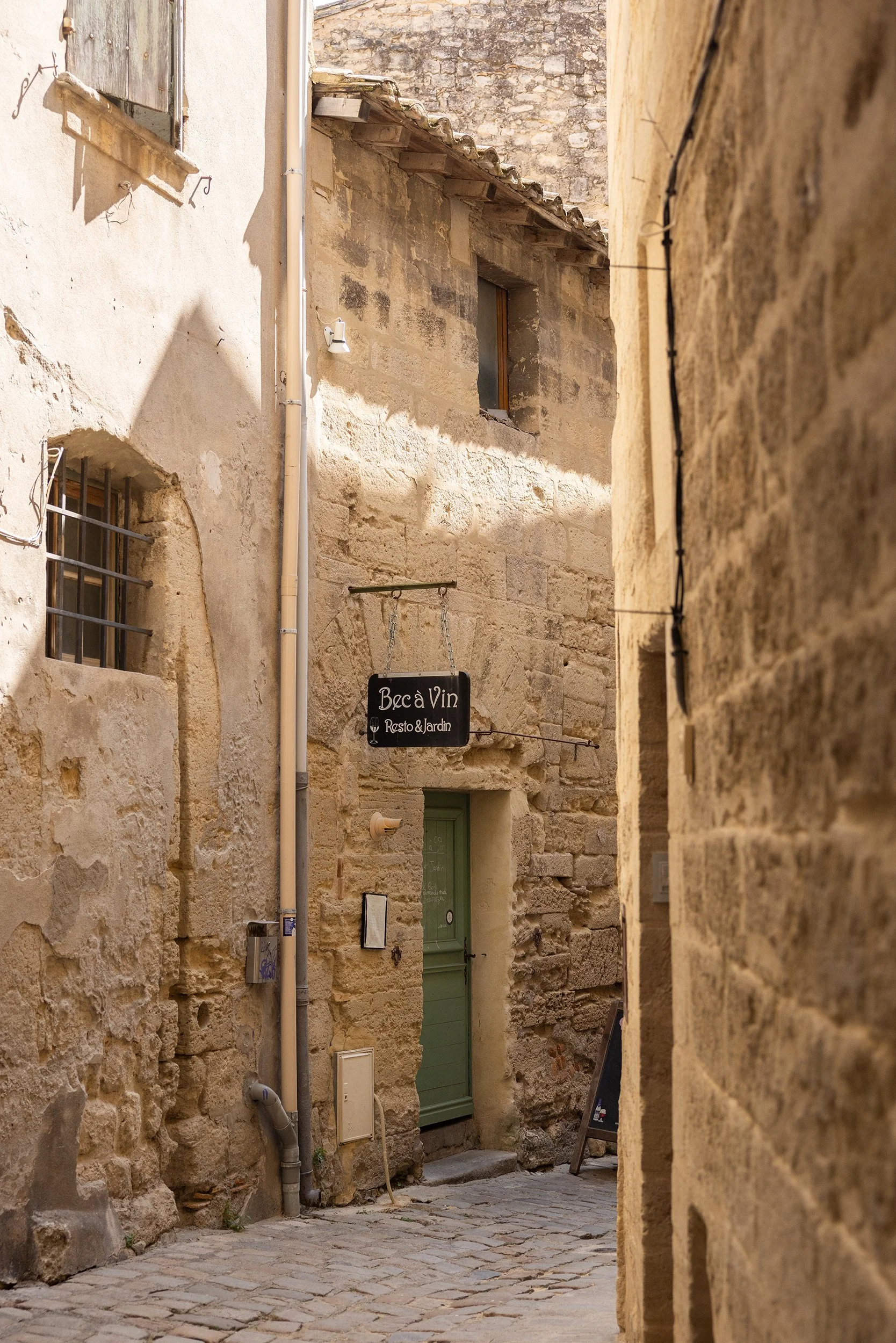 Rue Entre les Tours in Uzes, France