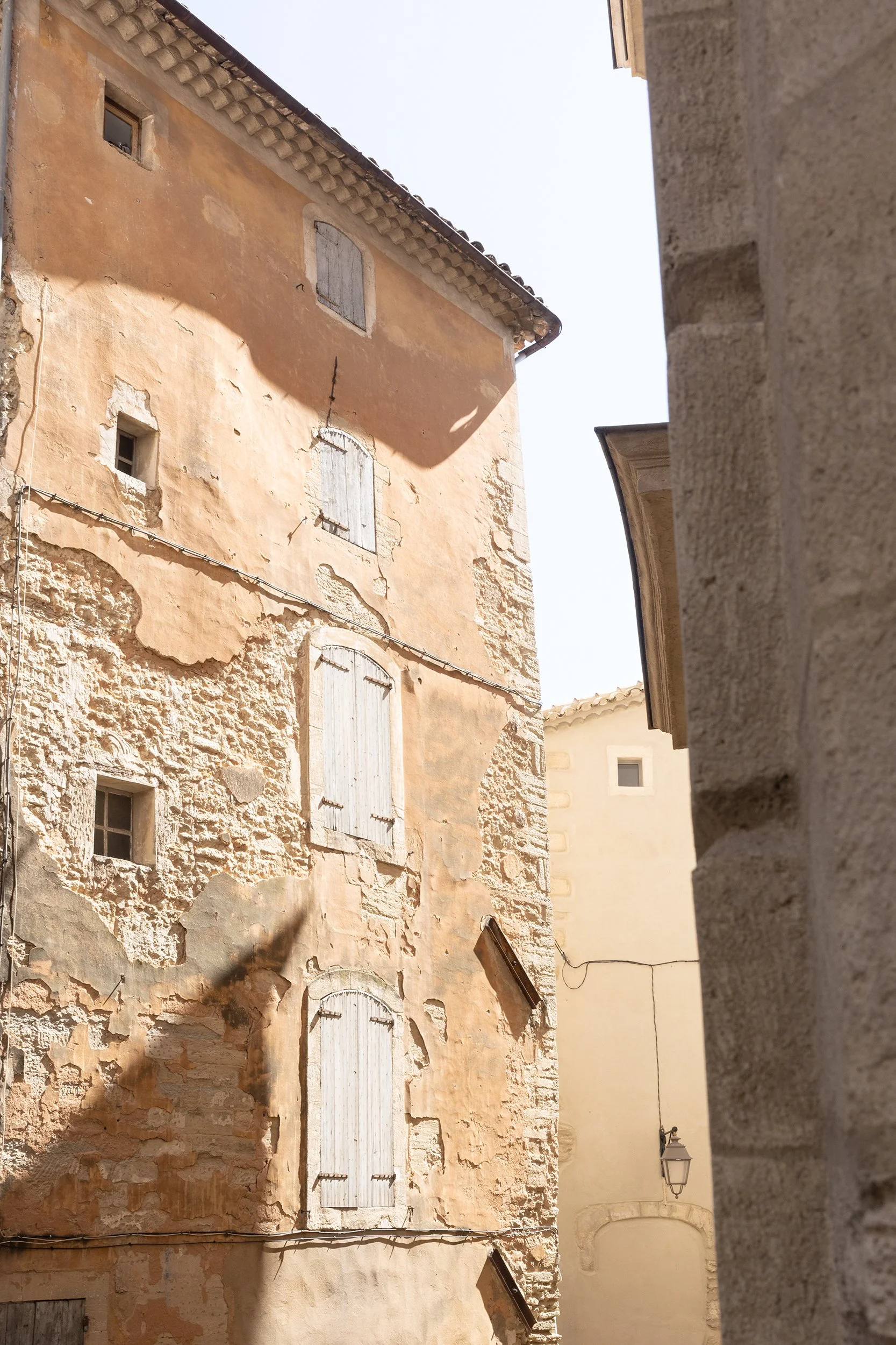 Rue-de-Belvédère-Gordes, France.jpg