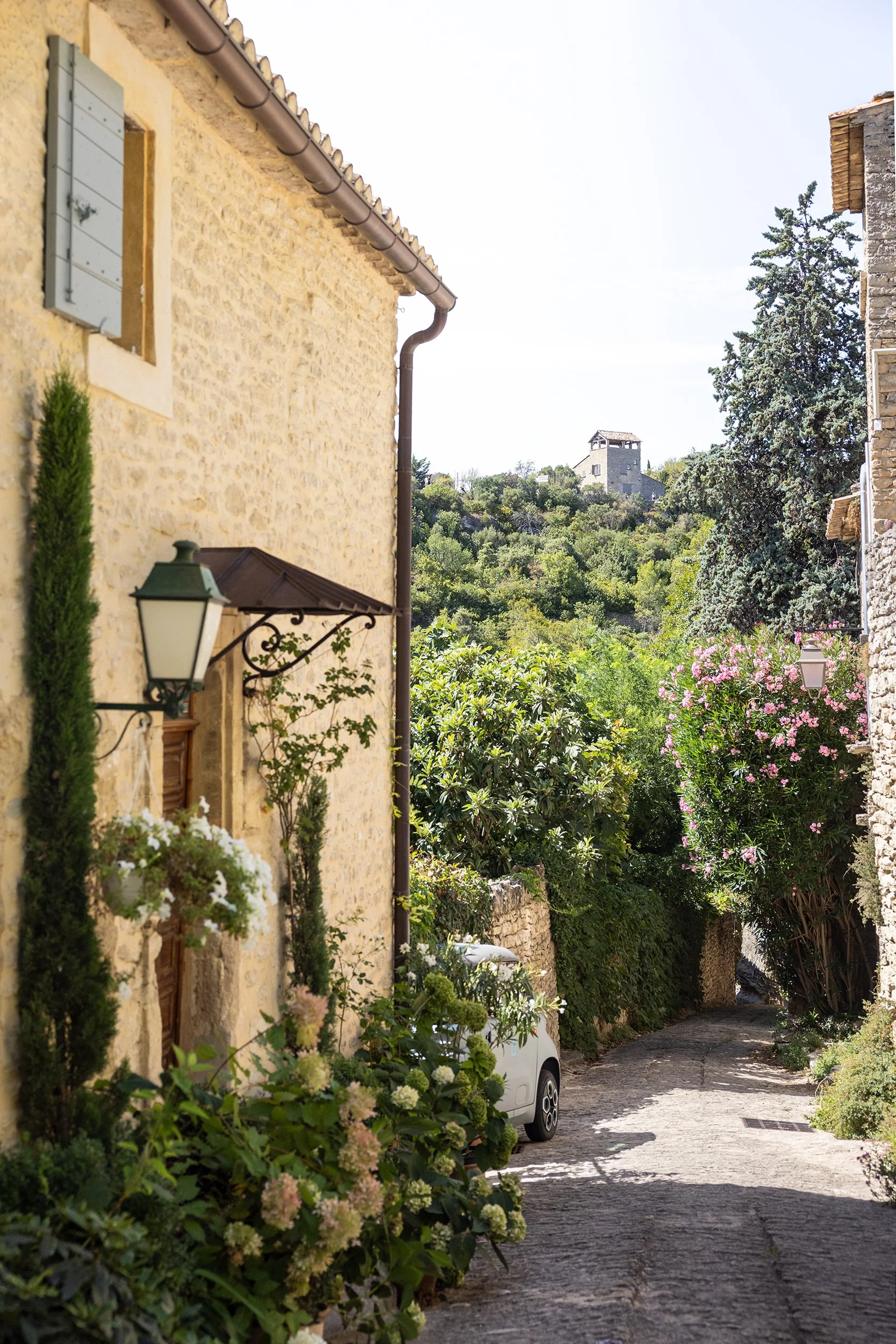 Rue Jean Deyrolle, Gordes, Provence, France 