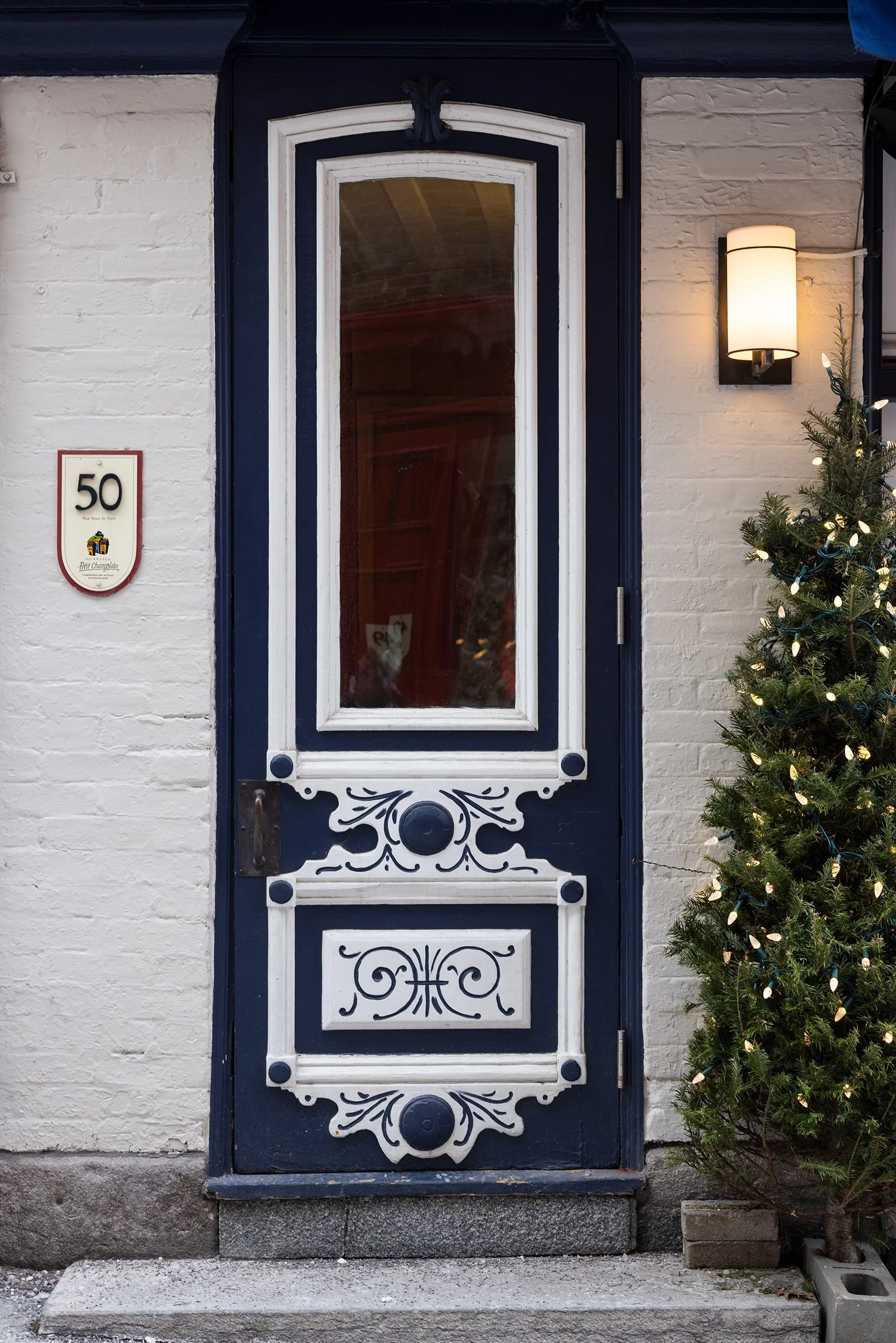 Door on Rue Sous-le-Fort in Quebec City