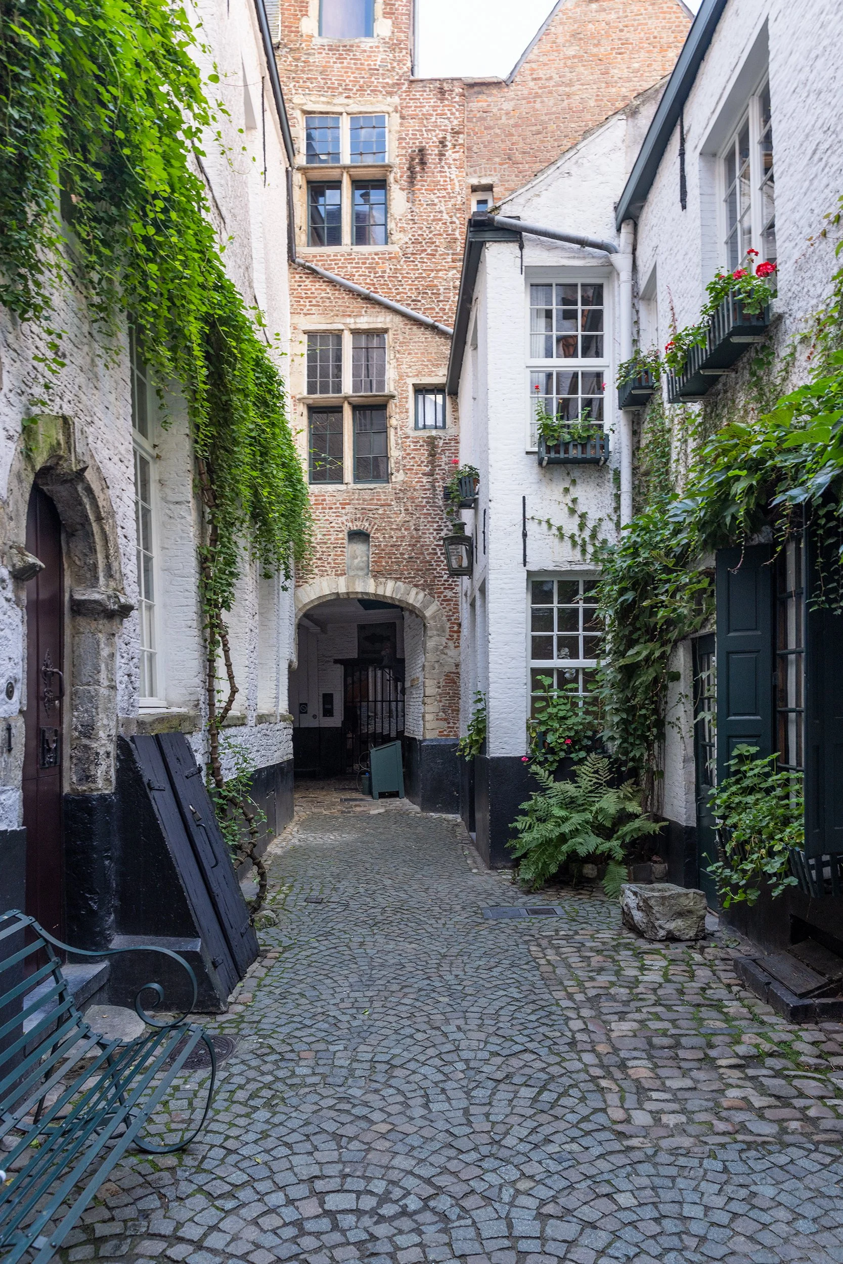 Vlaeykensgang, Antwerp, Belgium