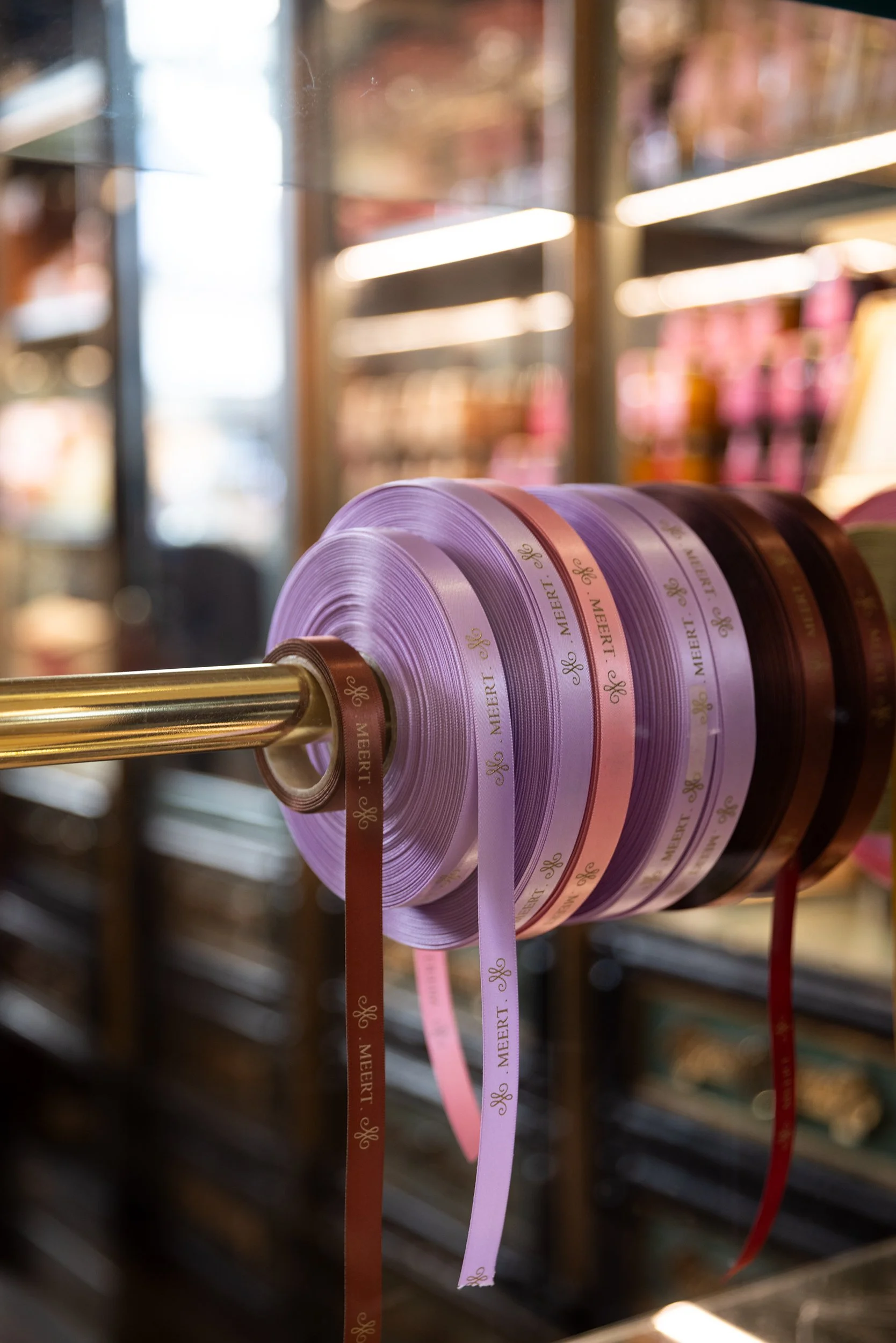 Packaging ribbon at Maison Méert in Lille, France
