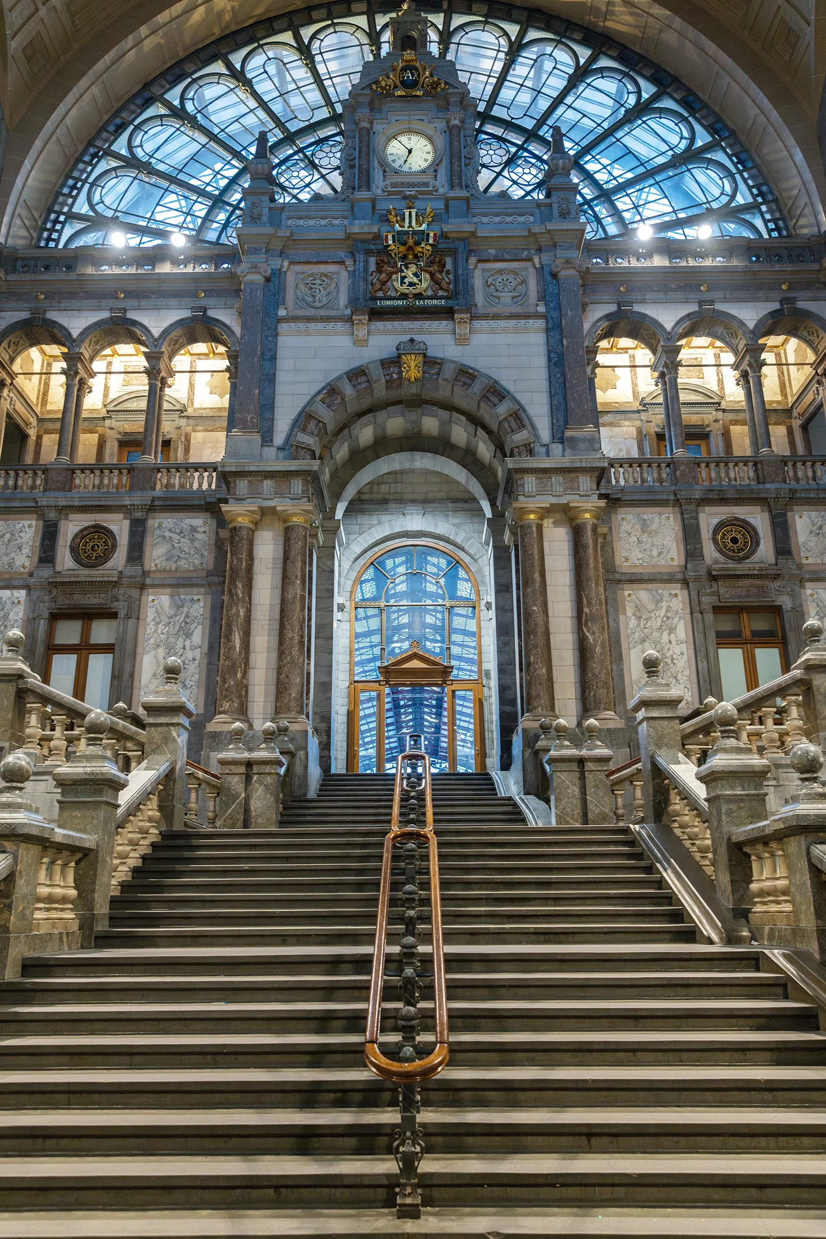 Antwerpen-Centraal-Antwerp-Belgium-2.jpg