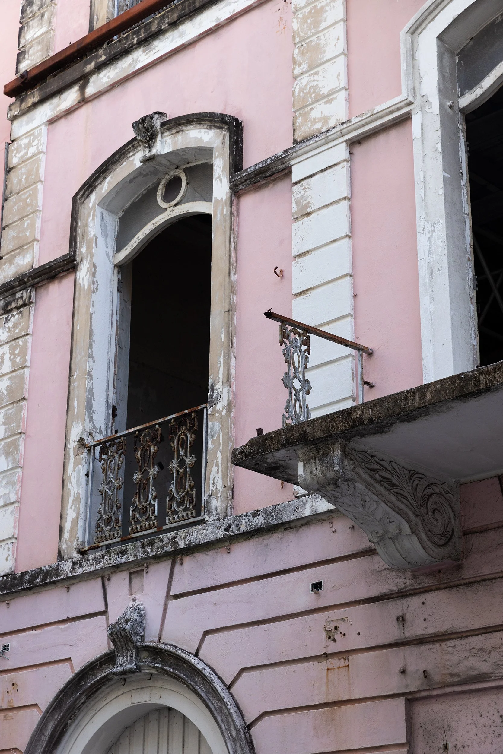 pink home on Calle de la Cruz, San Juan, Puerto Rico