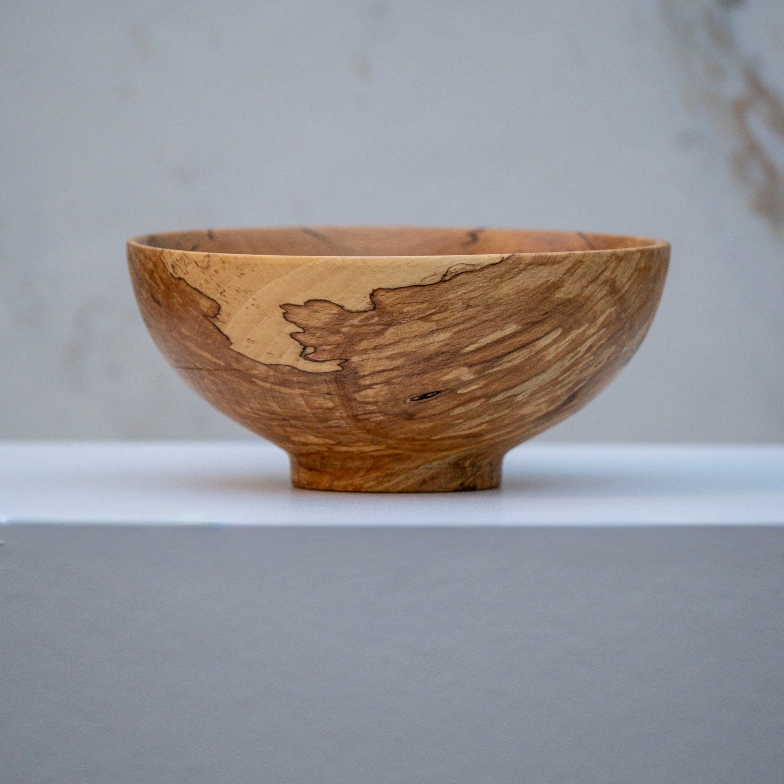 Pedestal Bowl in Spalted Beech i