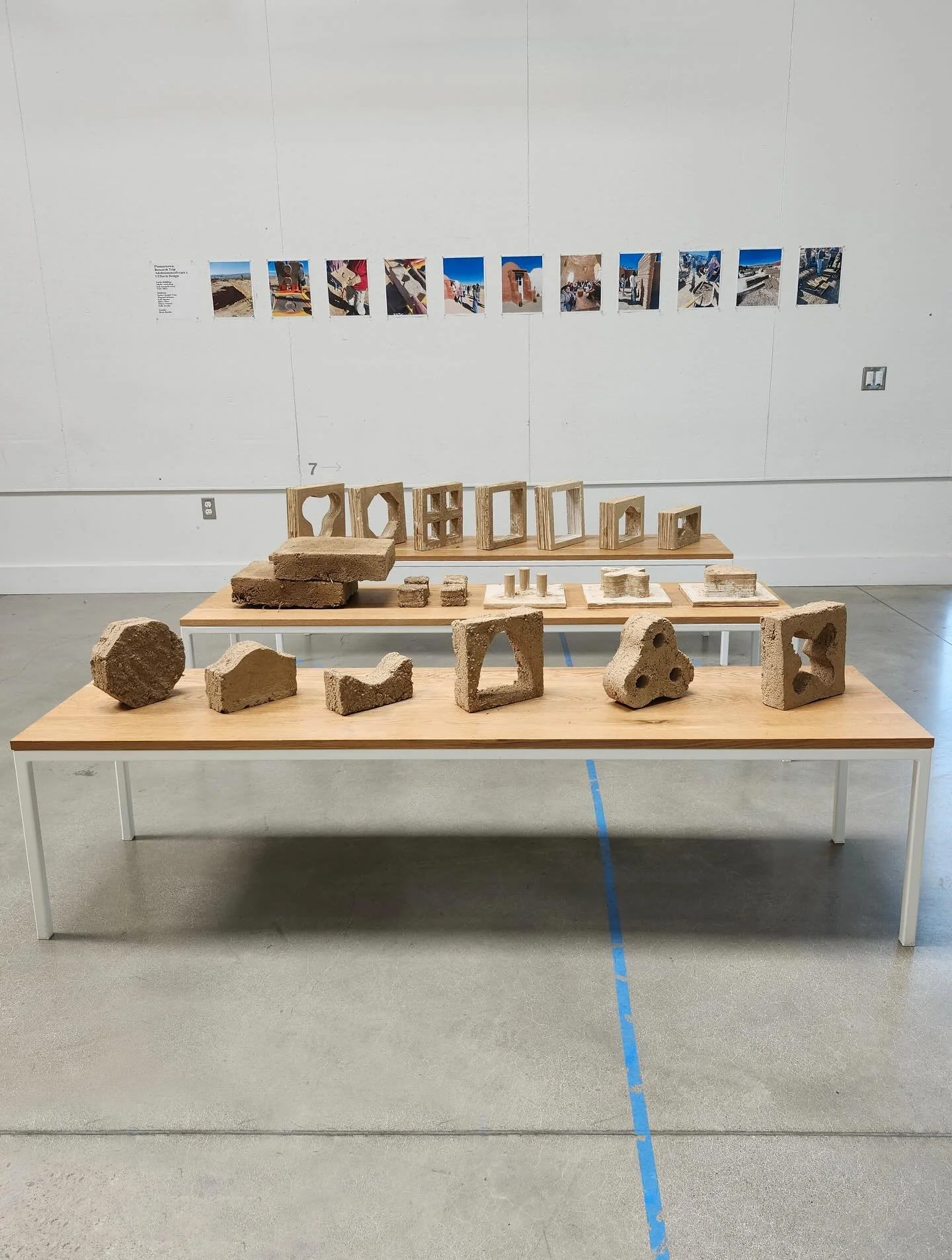 A few months ago we hosted @ucdavisdesign students on a field trip centered around earthen building. The trip was supported by the Green Initiative Fund (@tgifatucdavis), and took place in and around Pioneertown, where we visited different types of e