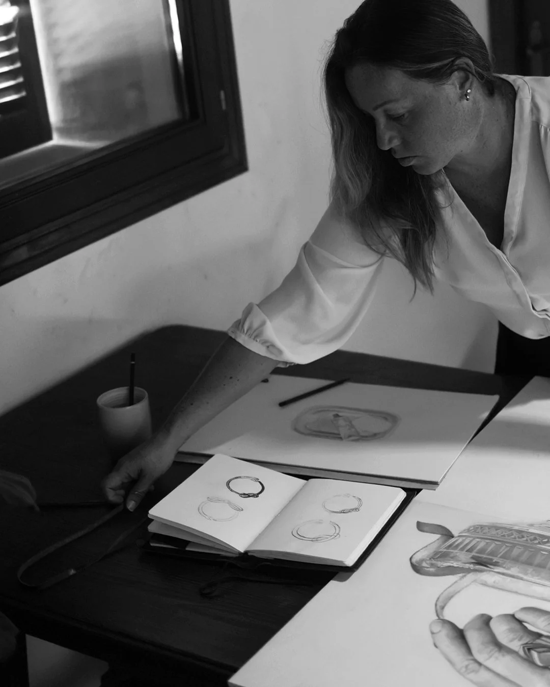 Tereza Barnard-artist in studio,web quality.jpg