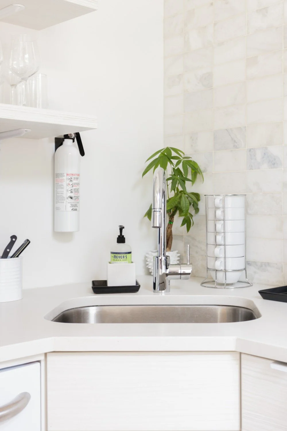 gallerykitchendetail.jpg