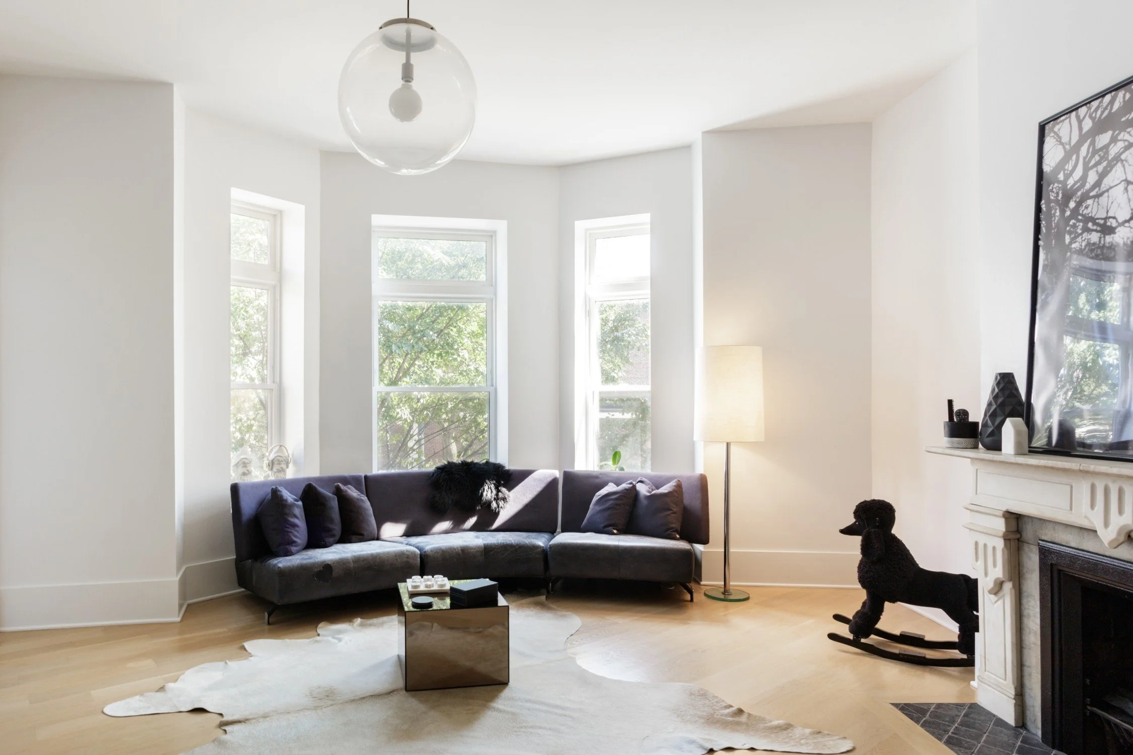 gallerylivingroom.jpg
