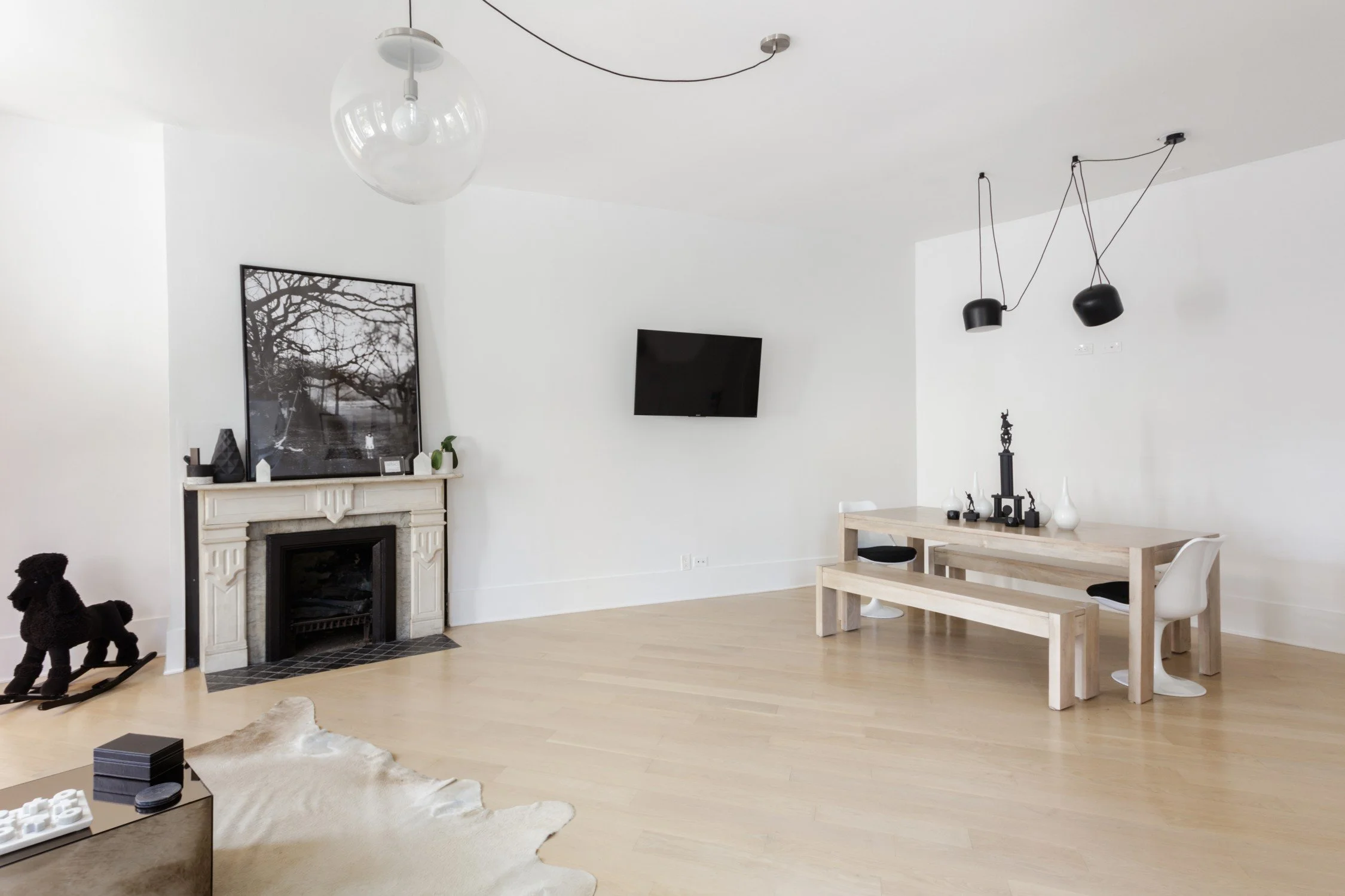 gallerylivingroomdiningtable.jpg