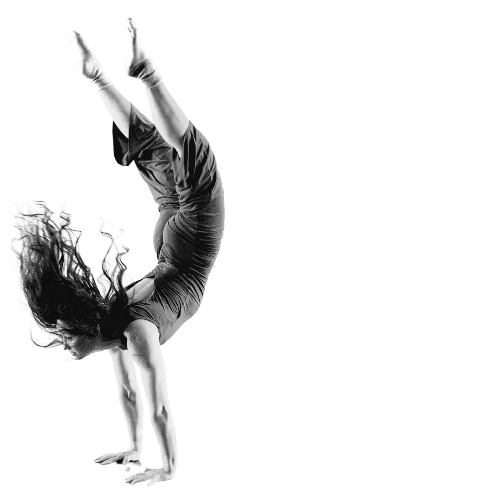 mykelle-handstand-bw-2069016909-e1736302044852 - Suspended Play & Educational Circus.jpeg