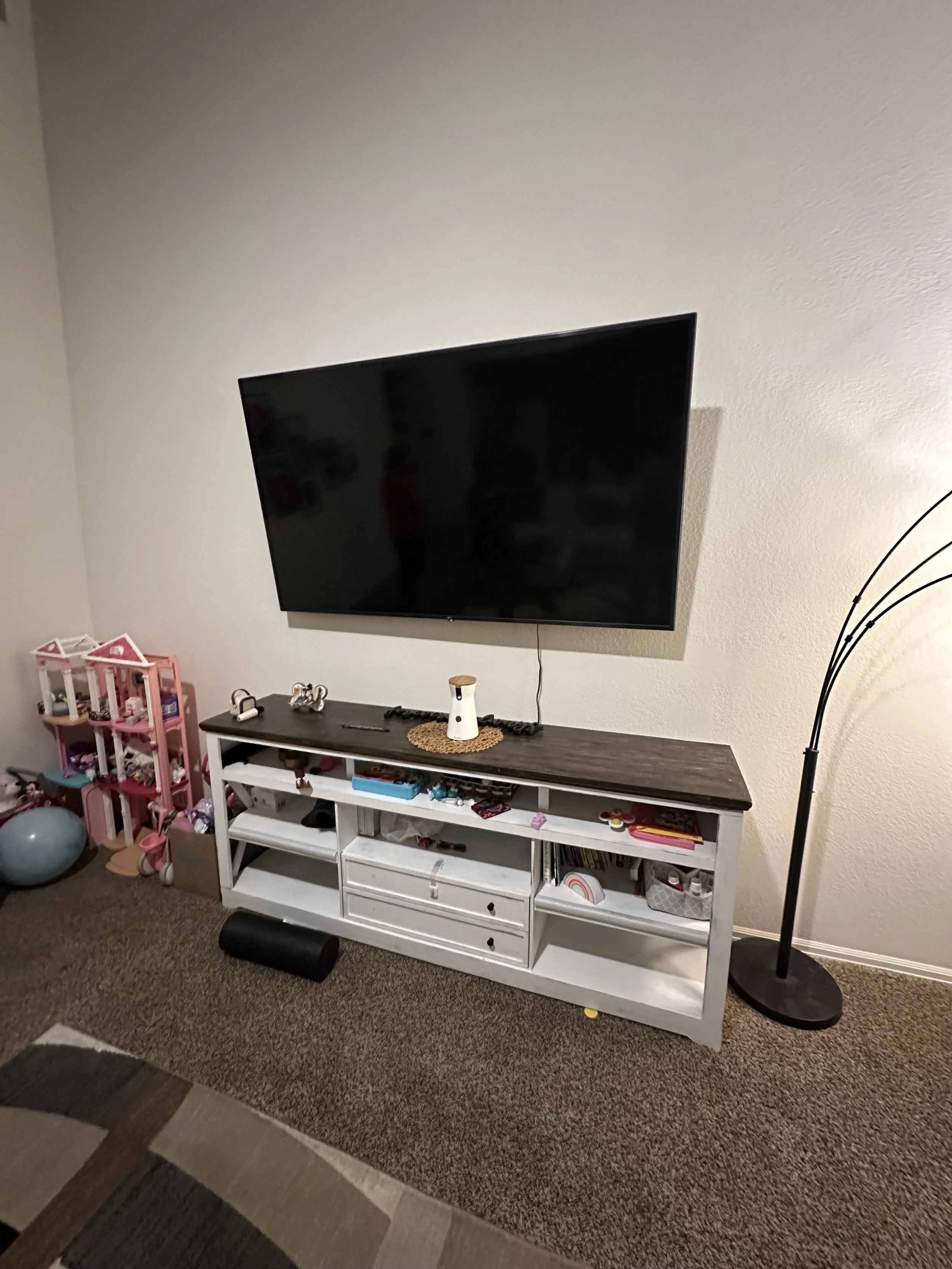 Living Room Old Entertainment Center.