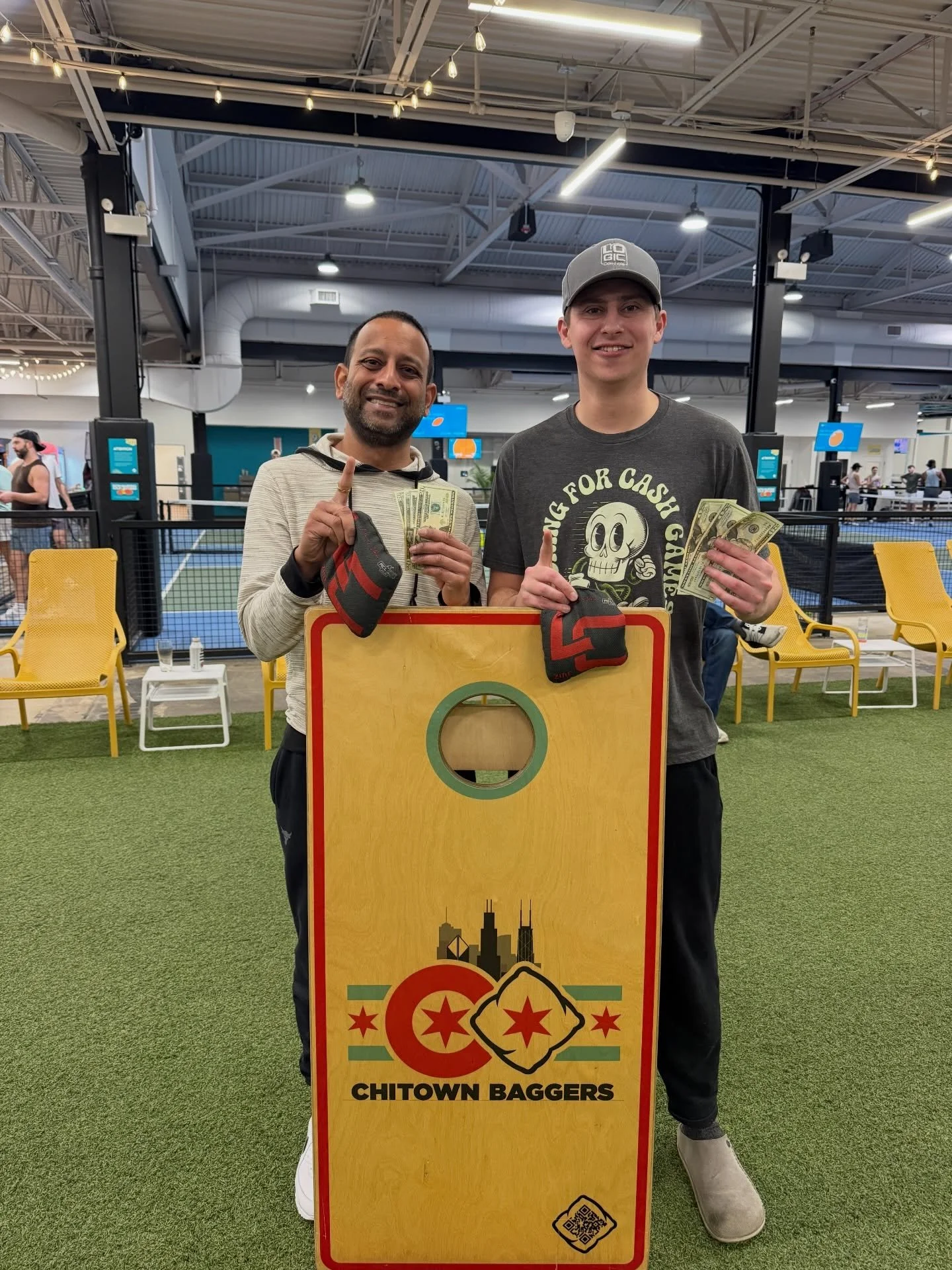 Last week was the best turnout yet for our weekly Monday blind draw! We are back at @playspf tonight come on out enjoy some 50% off beers and try to win some money! Congrats to last weeks winners!

🥇 Aman and David 
🥈 Sunit and Jose
🥉 Chase and Ry